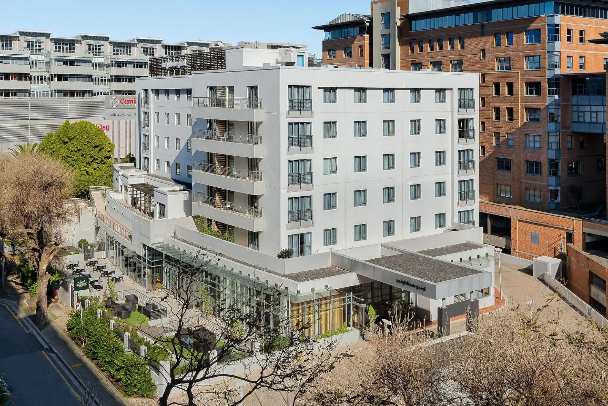 Property building in Neighbourgood Newlands