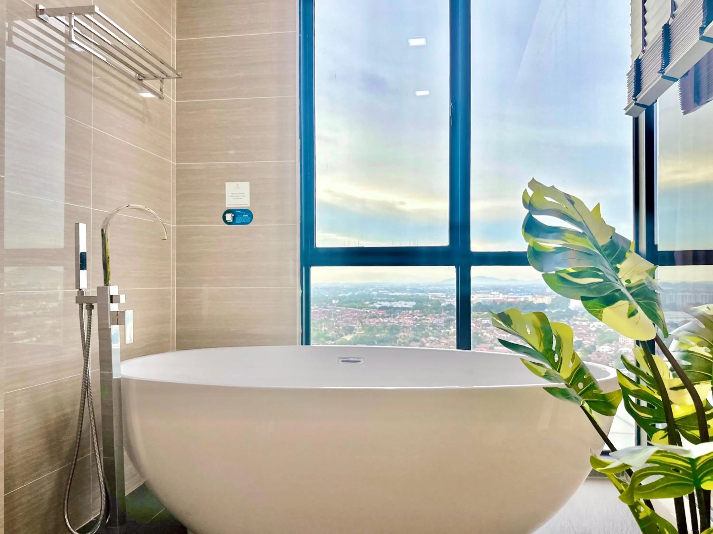 King Studio in Alviv 99 Suites I Family Suite I 4-7 pax I 5minsMelakaCruise I JonkerSt