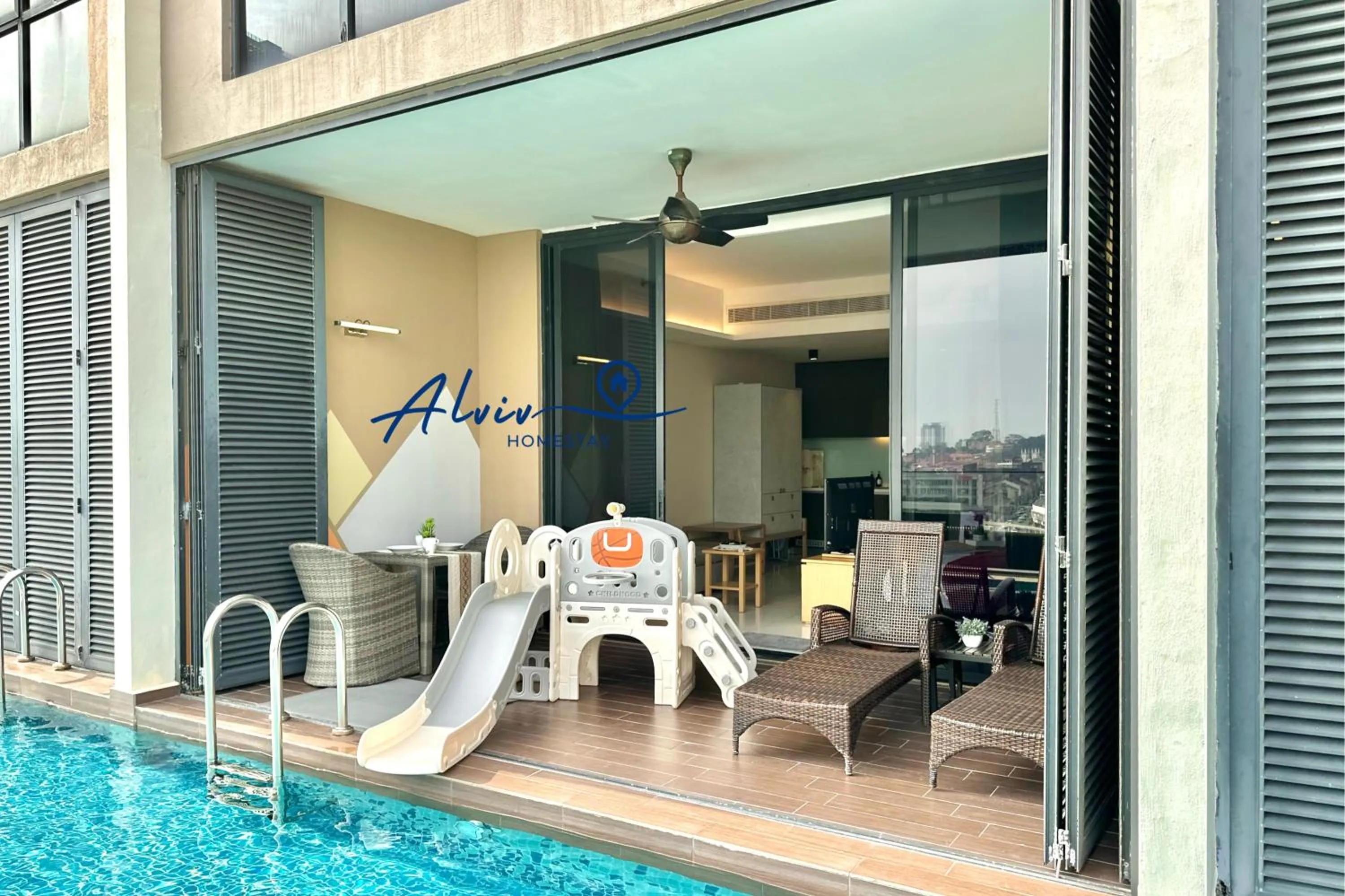 Pool view in Alviv 99 Suites I Family Suite I 4-7 pax I 5minsMelakaCruise I JonkerSt