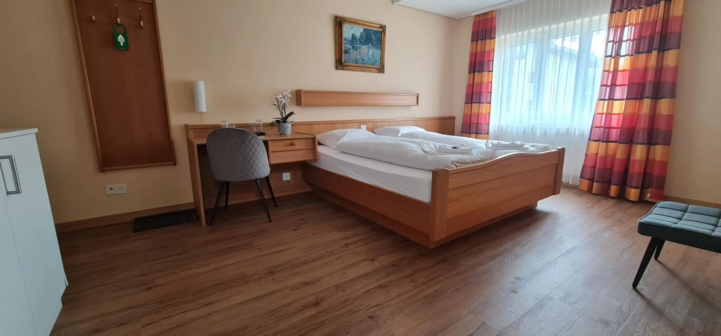 Bedroom, Bed in Hotel Falknerei Galina