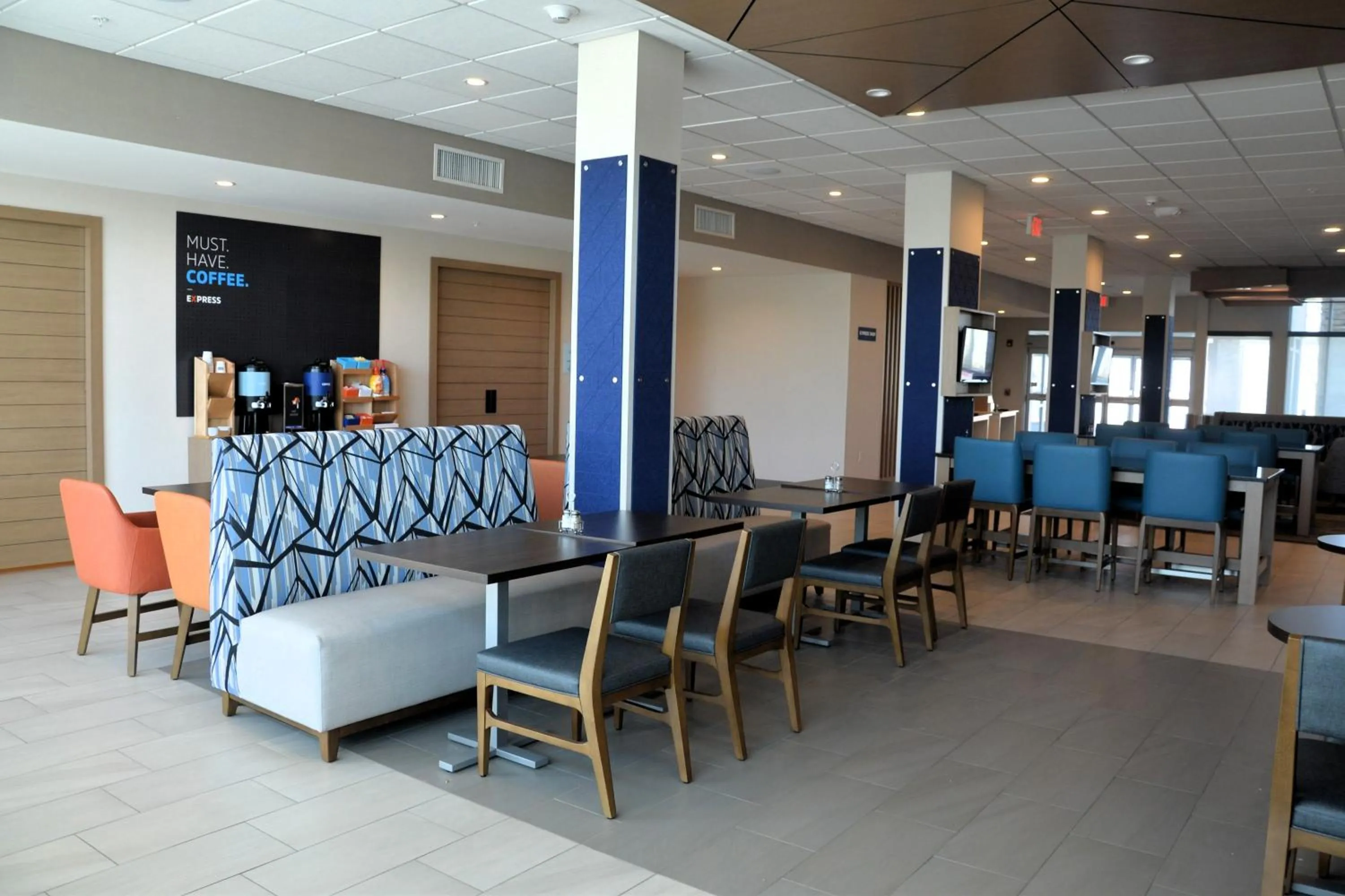 Breakfast in Holiday Inn Express - Cabot by IHG