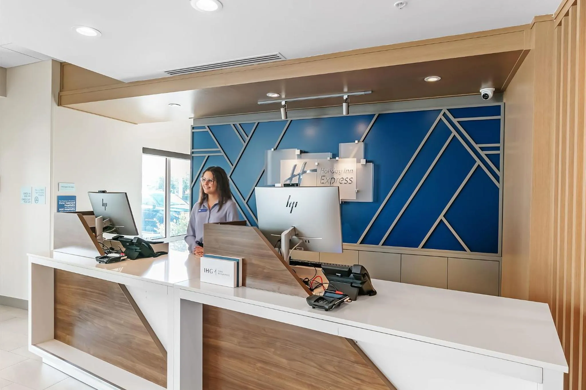 Lobby or reception in Holiday Inn Express and Suites - Nokomis - Sarasota South