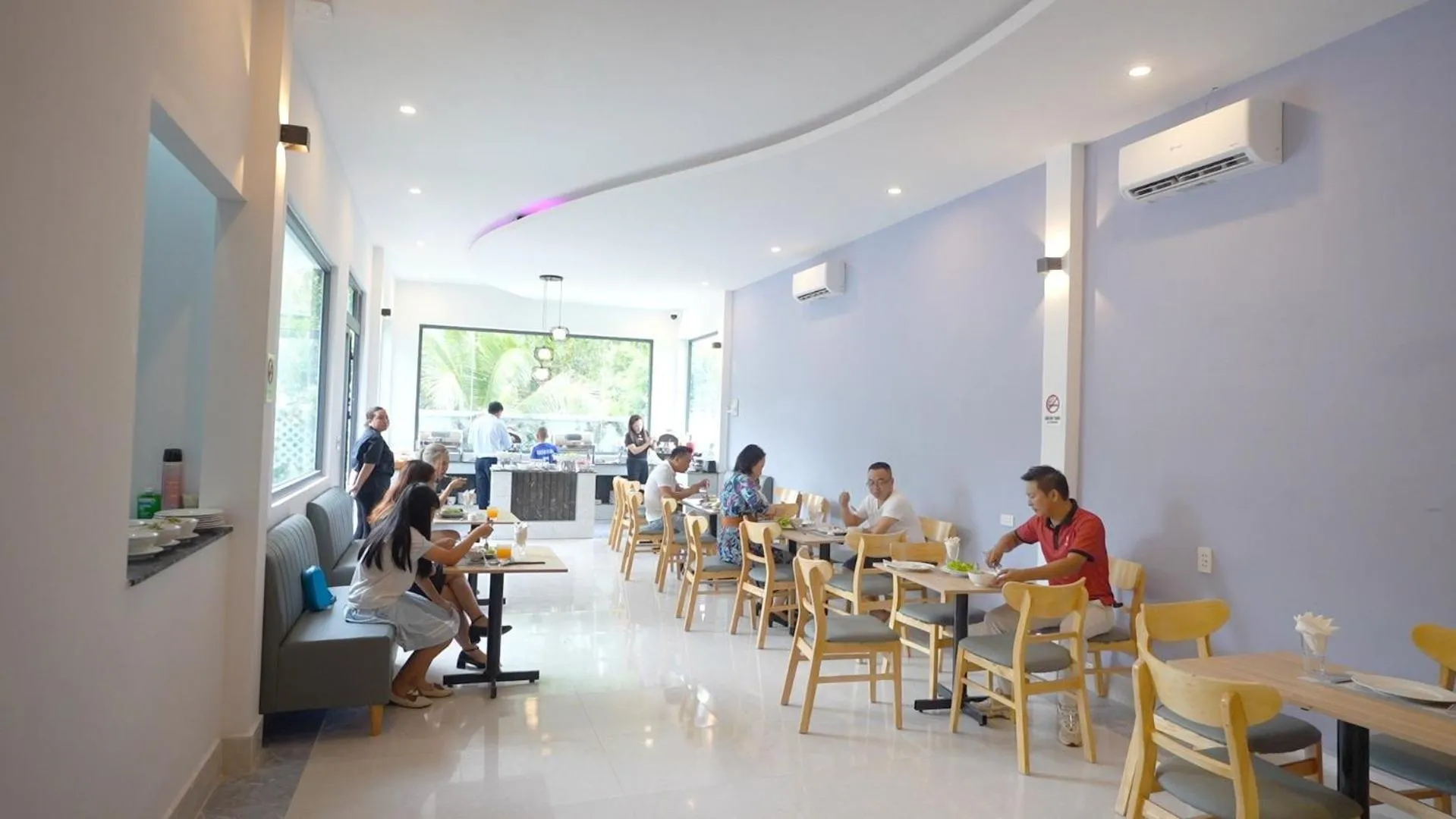 Restaurant/places to eat in NatalieLe's Homestay