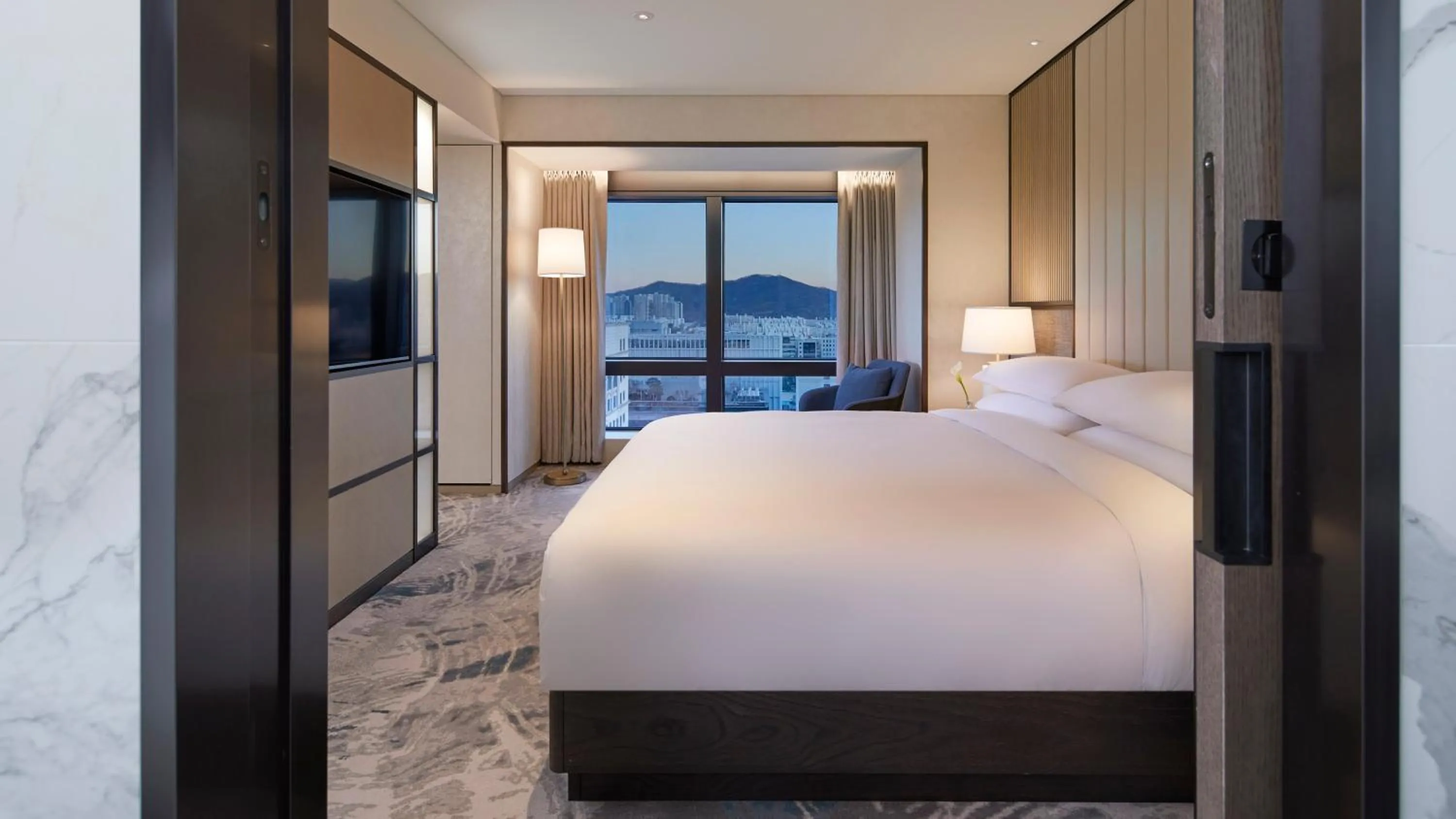 Bedroom, Bed in Grand InterContinental Seoul Parnas by IHG