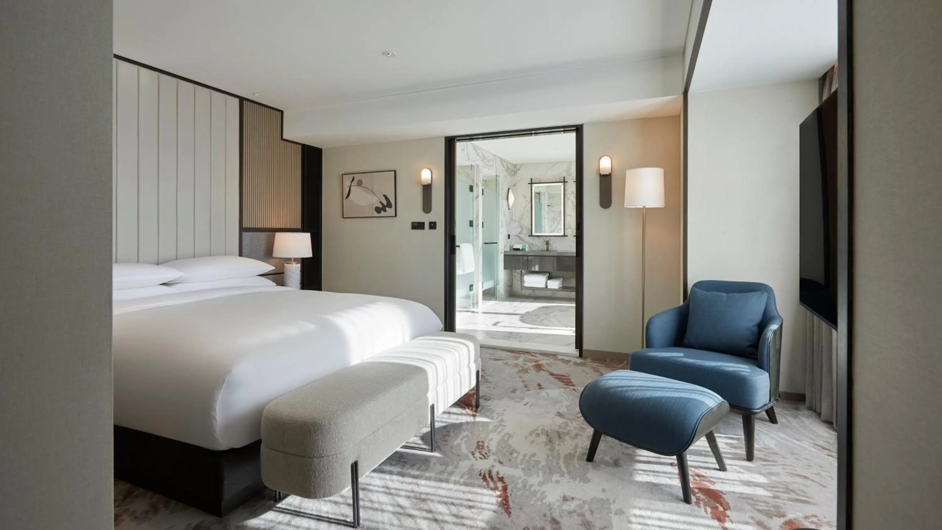 Bedroom, Bed in Grand InterContinental Seoul Parnas by IHG