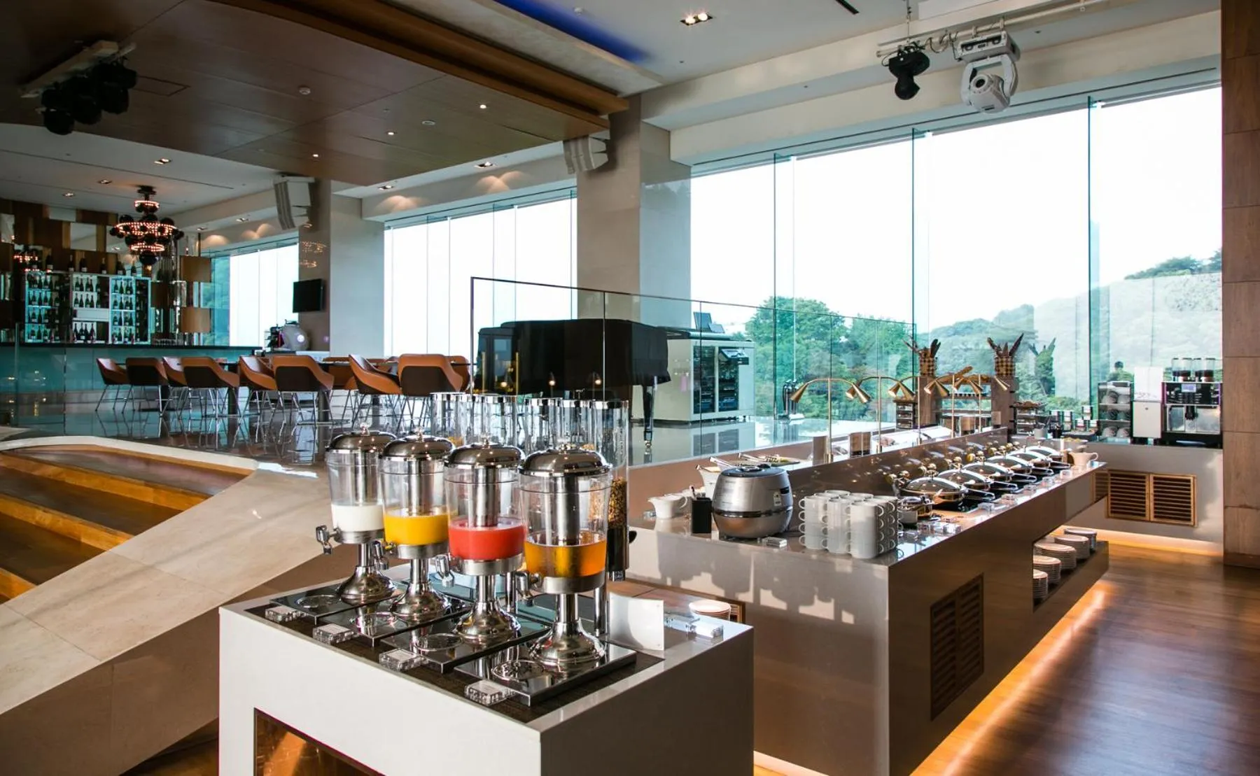 Buffet breakfast in Grand Walkerhill Seoul