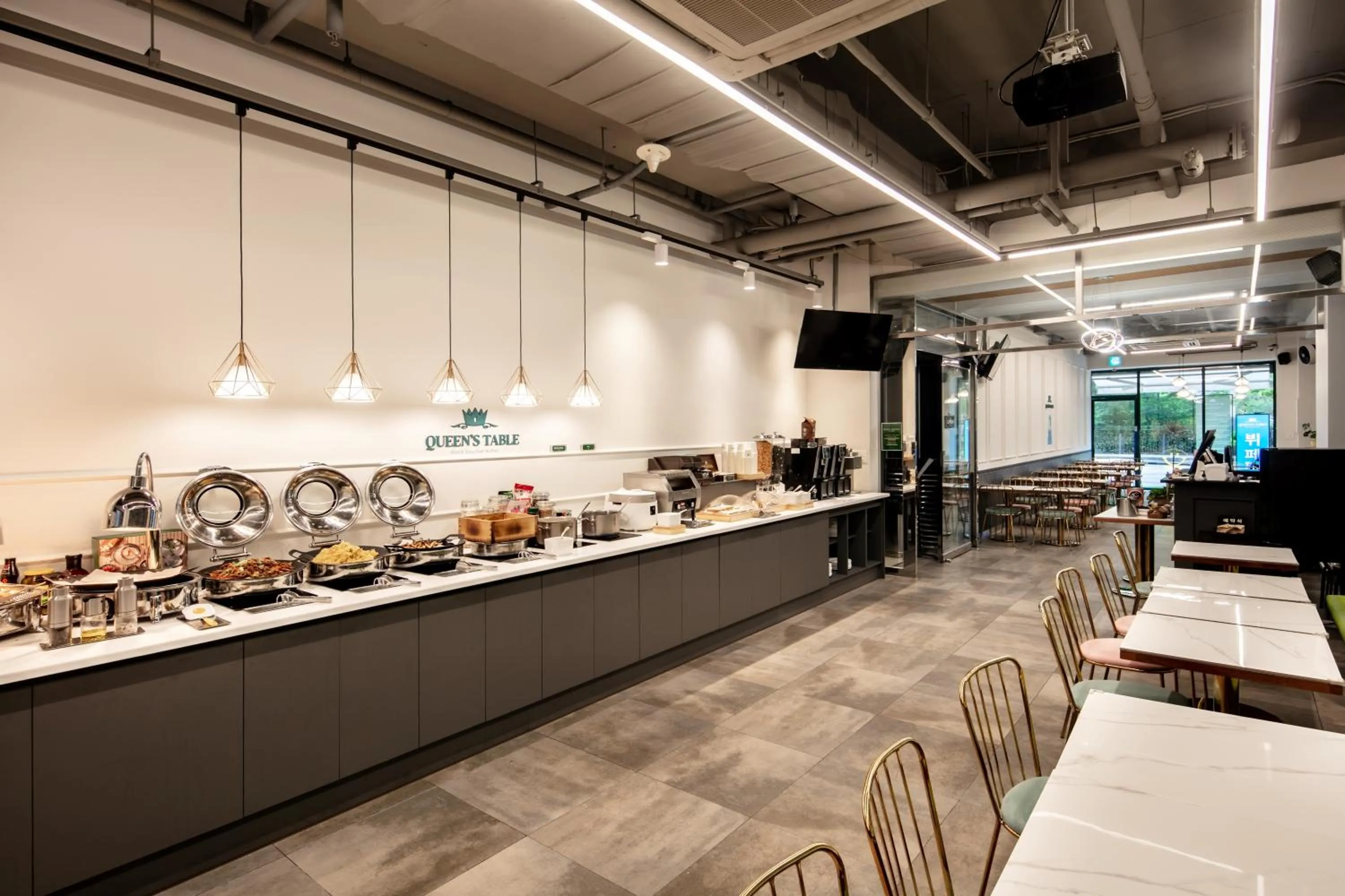 Breakfast in Gangnam Artnouveau City