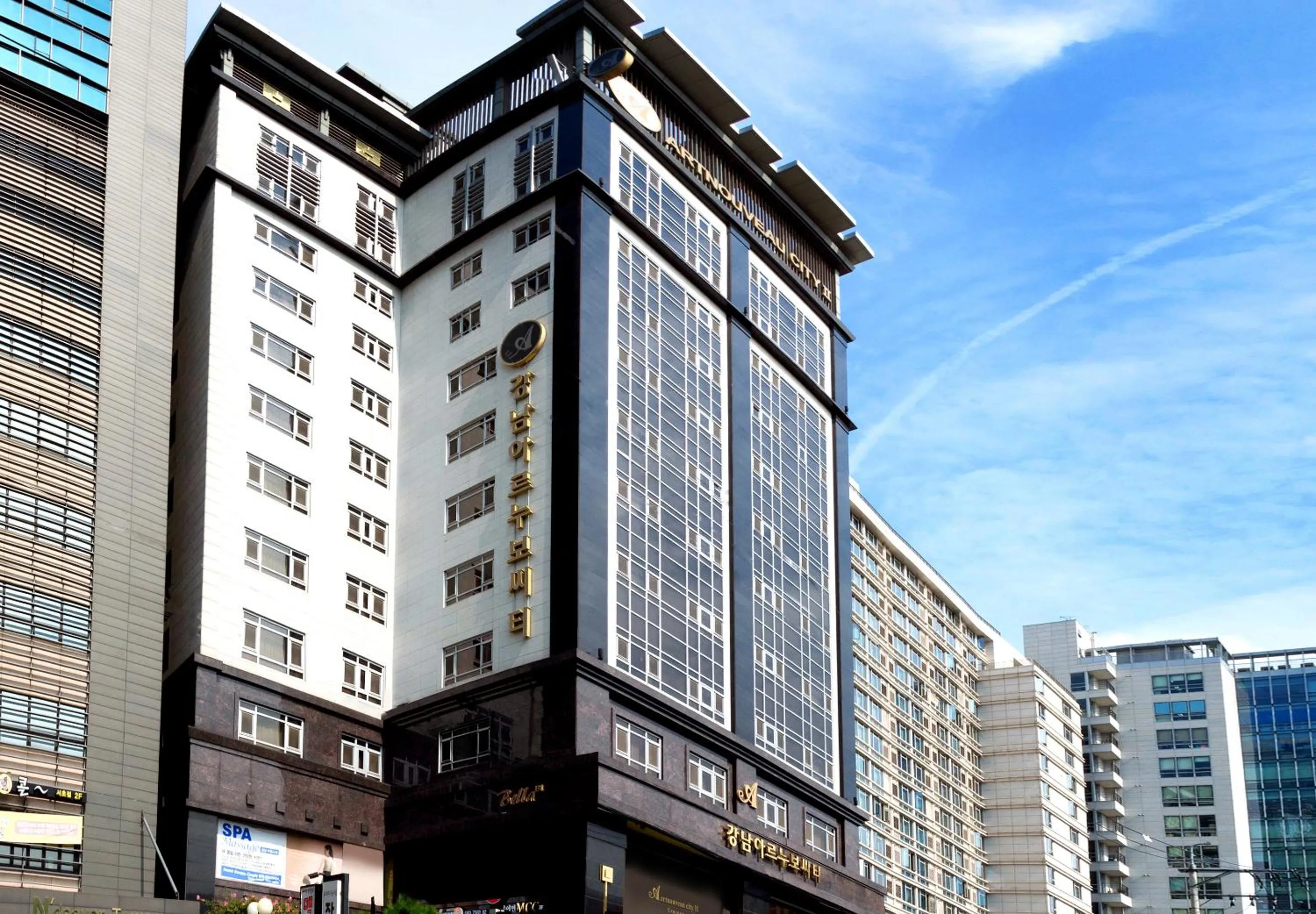Property building in Gangnam Artnouveau City