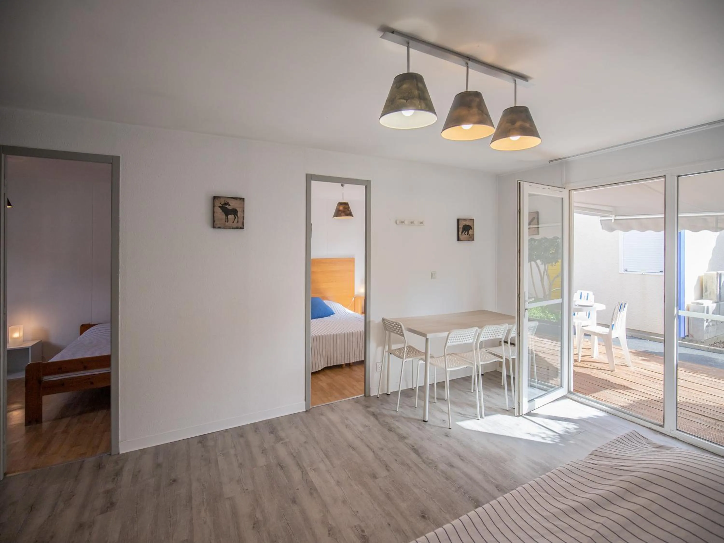 Living room, Bed in Vacancéole - les villas du lac