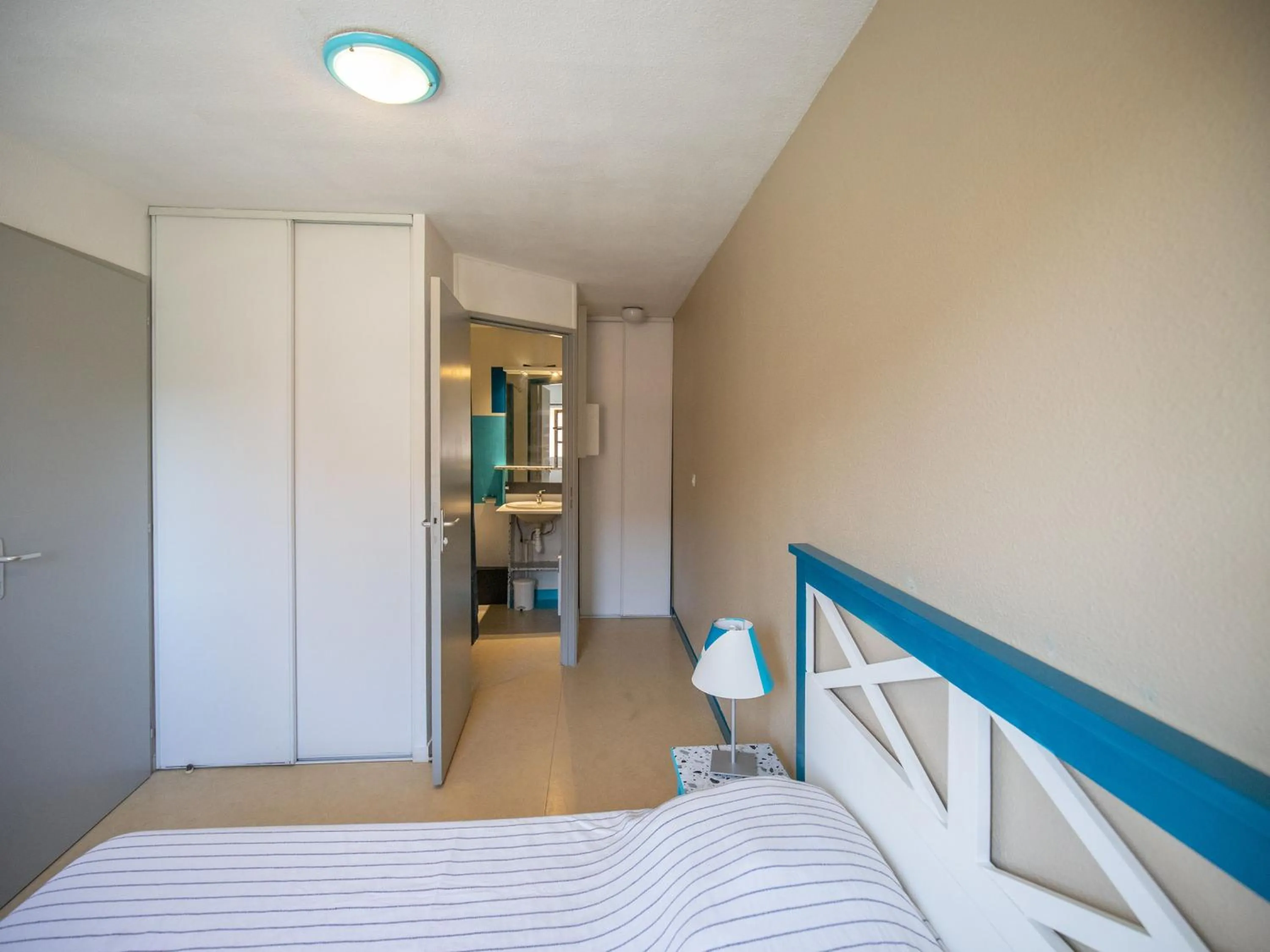 Photo of the whole room, Bed in Vacancéole - les villas du lac