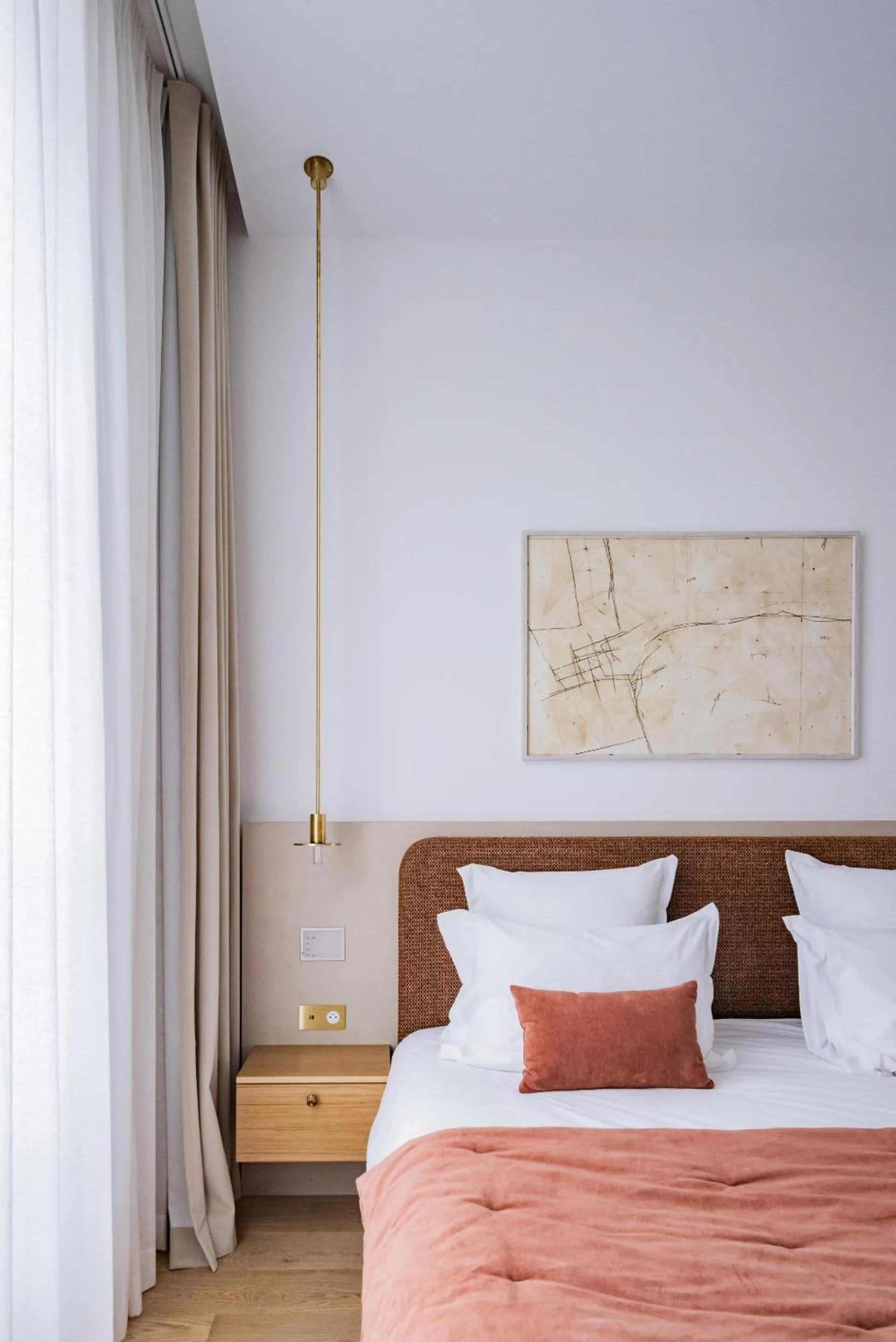 Bedroom, Bed in 1.75 Paris La Source