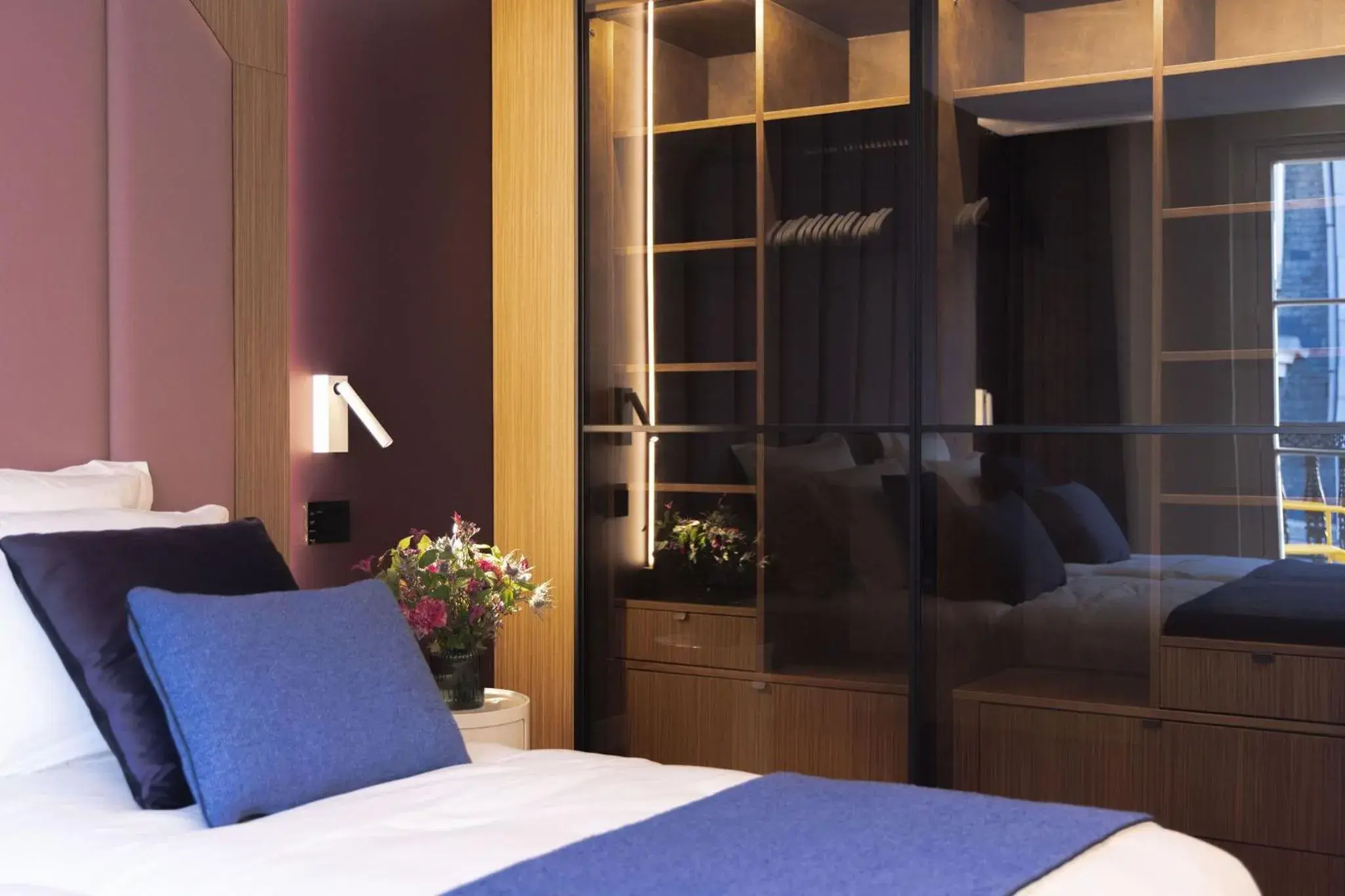 Junior Suite with Balcony in 1.75 Paris La Source Junior Suite with Balcony in 1.75 Paris La Source