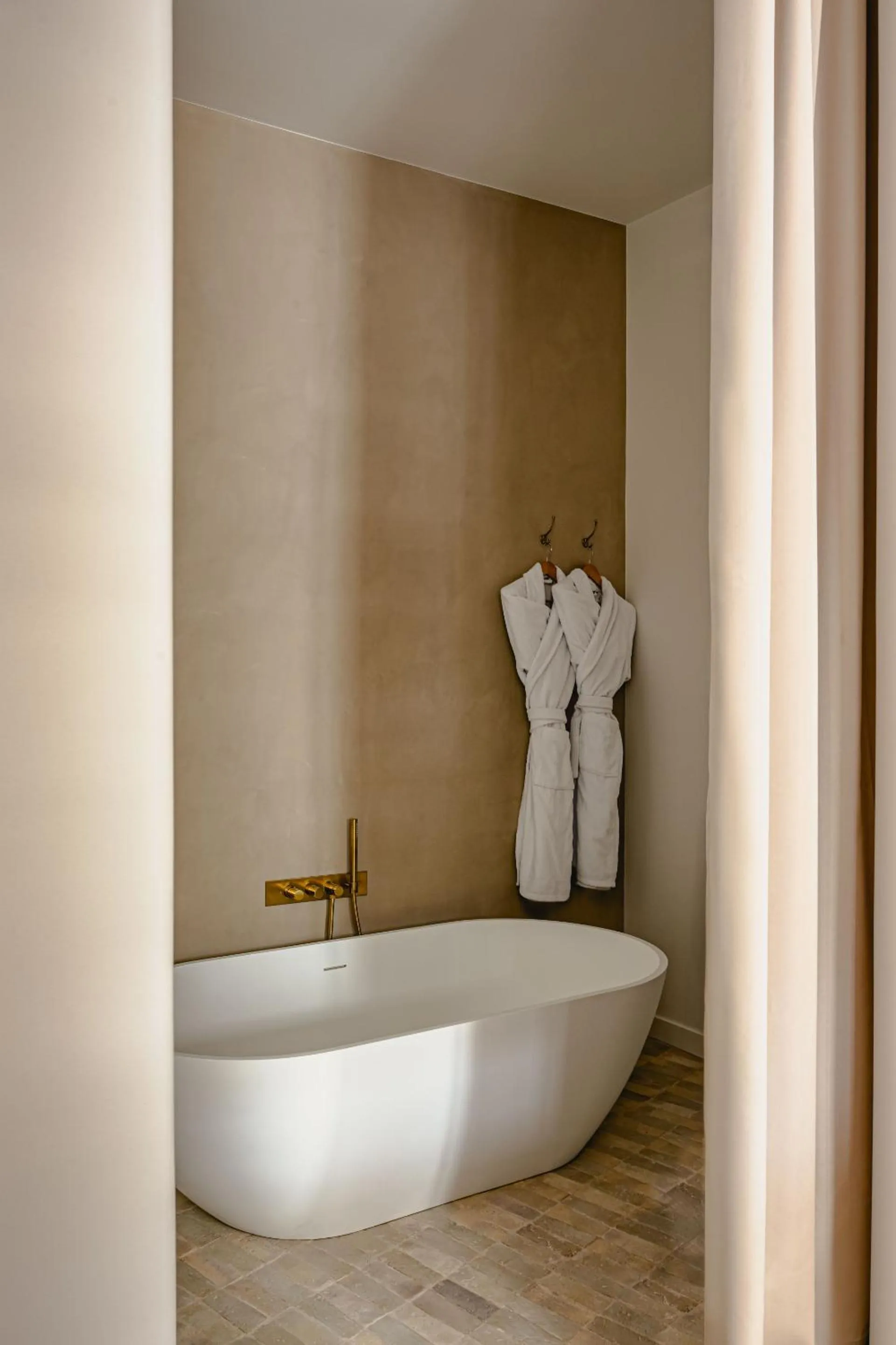 Deluxe Suite in 1.75 Paris La Source