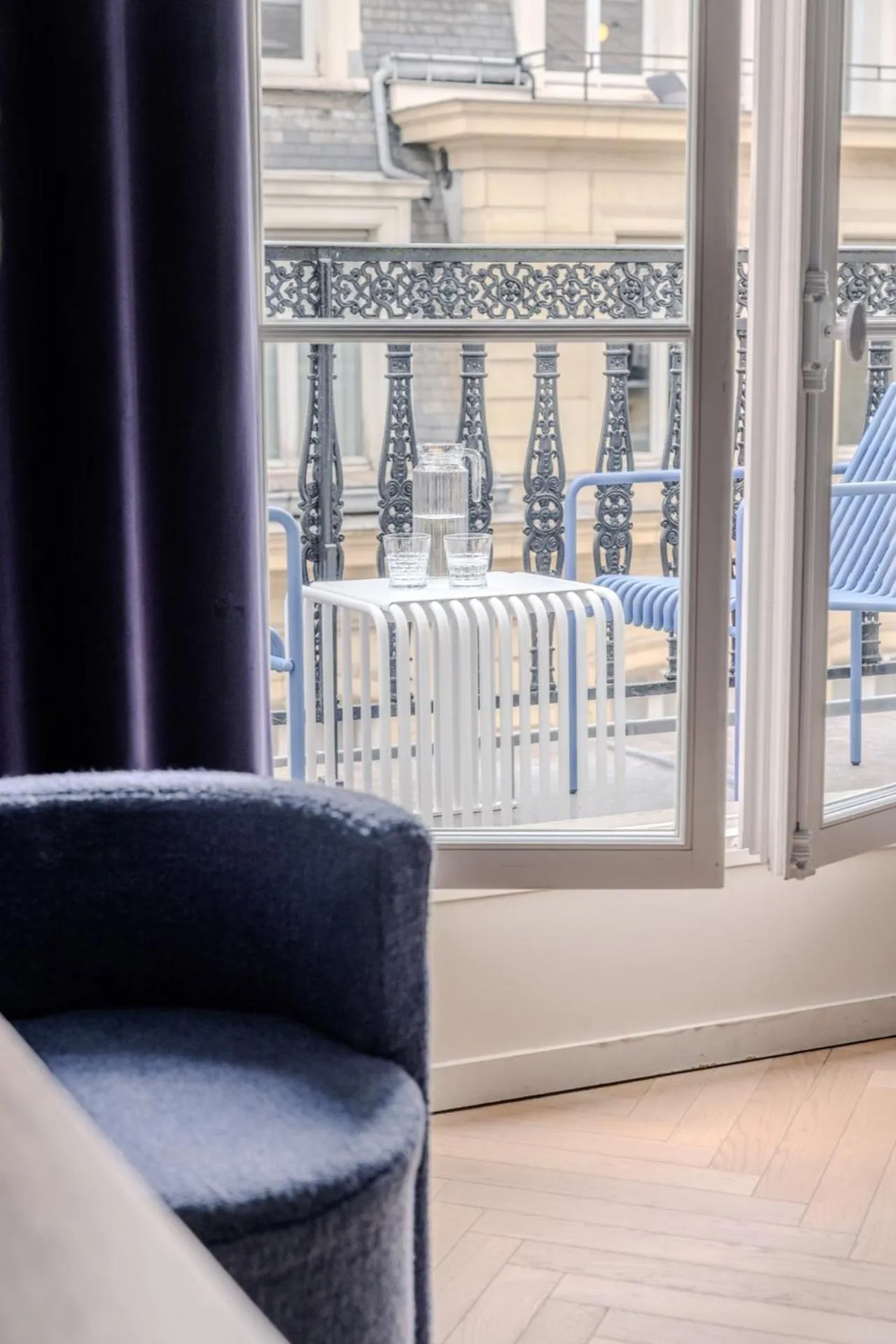 Other in 1.75 Paris La Source