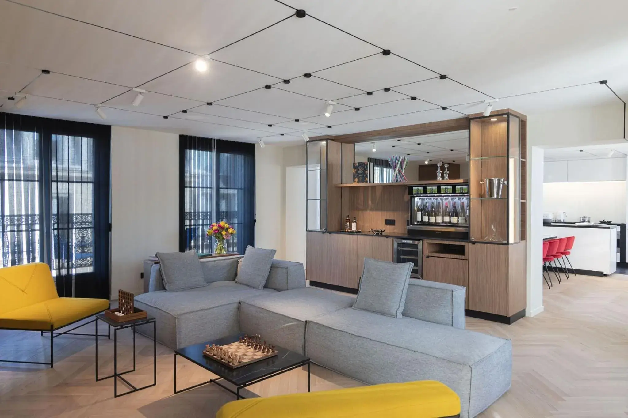 Three-Bedroom Apartment in 1.75 Paris La Source Three-Bedroom Apartment in 1.75 Paris La Source