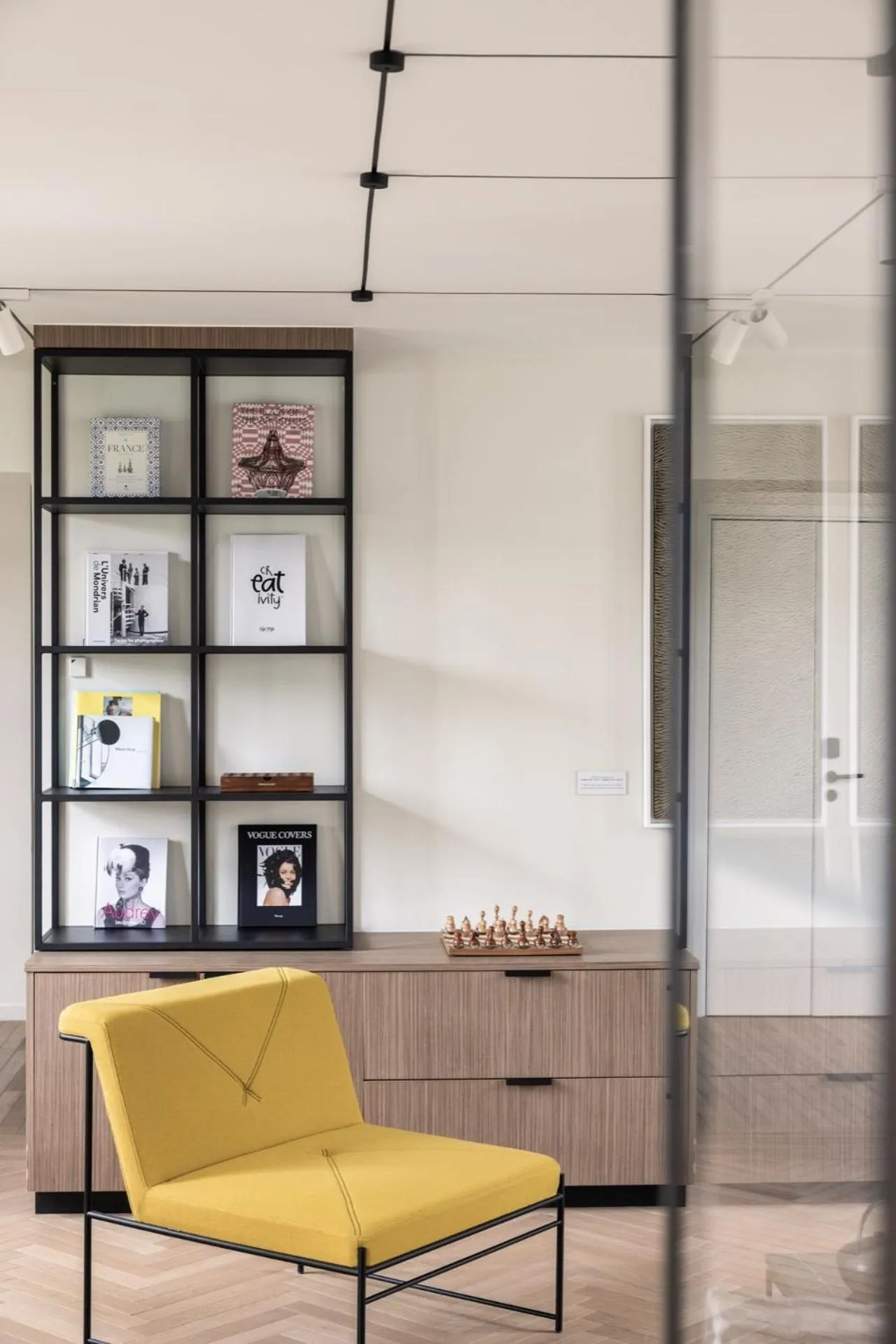 Living room in 1.75 Paris La Source