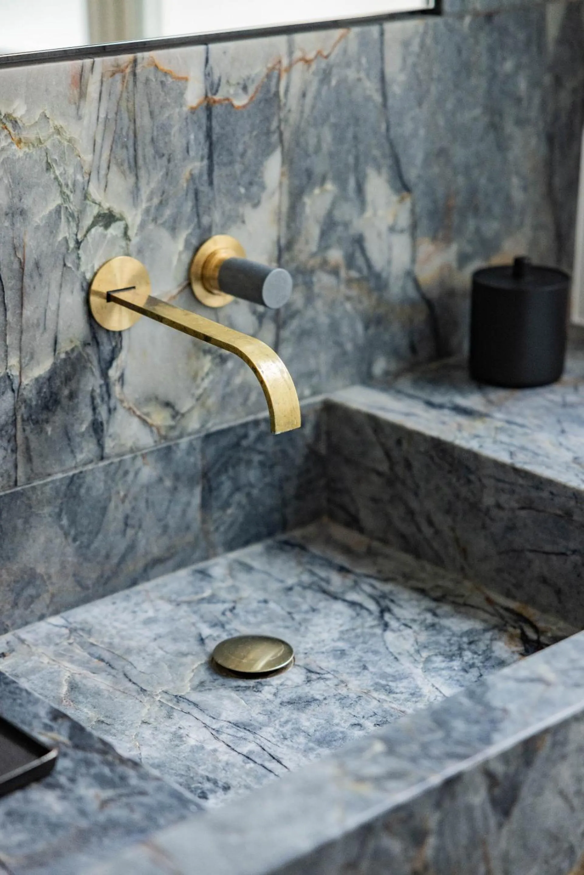 Bathroom in 1.75 Paris La Source