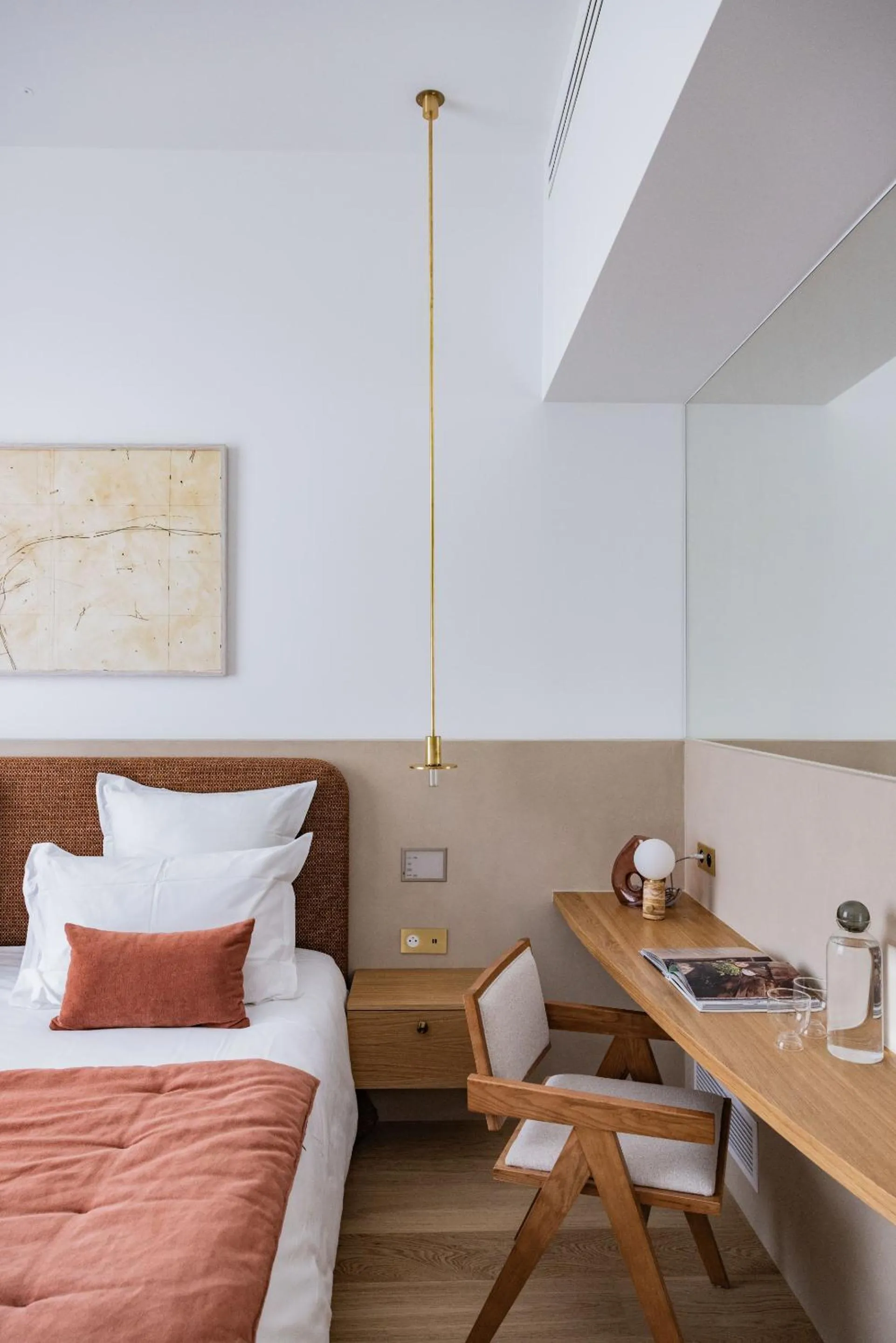 Bedroom, Bed in 1.75 Paris La Source