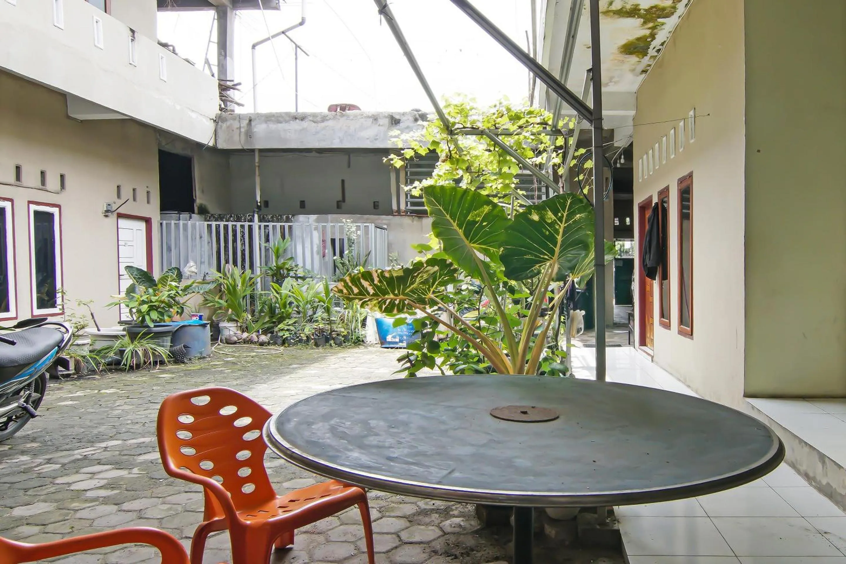 Lobby or reception in SPOT ON 92498 Fanni Homestay