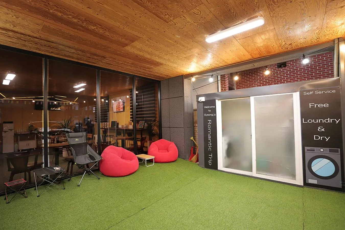 Garden in Stay RomanticTrip_Hostel