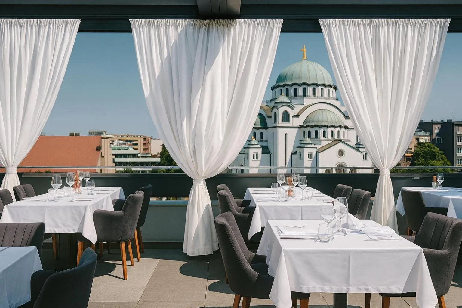 Restaurant/places to eat in CRYSTAL Hotel Belgrade