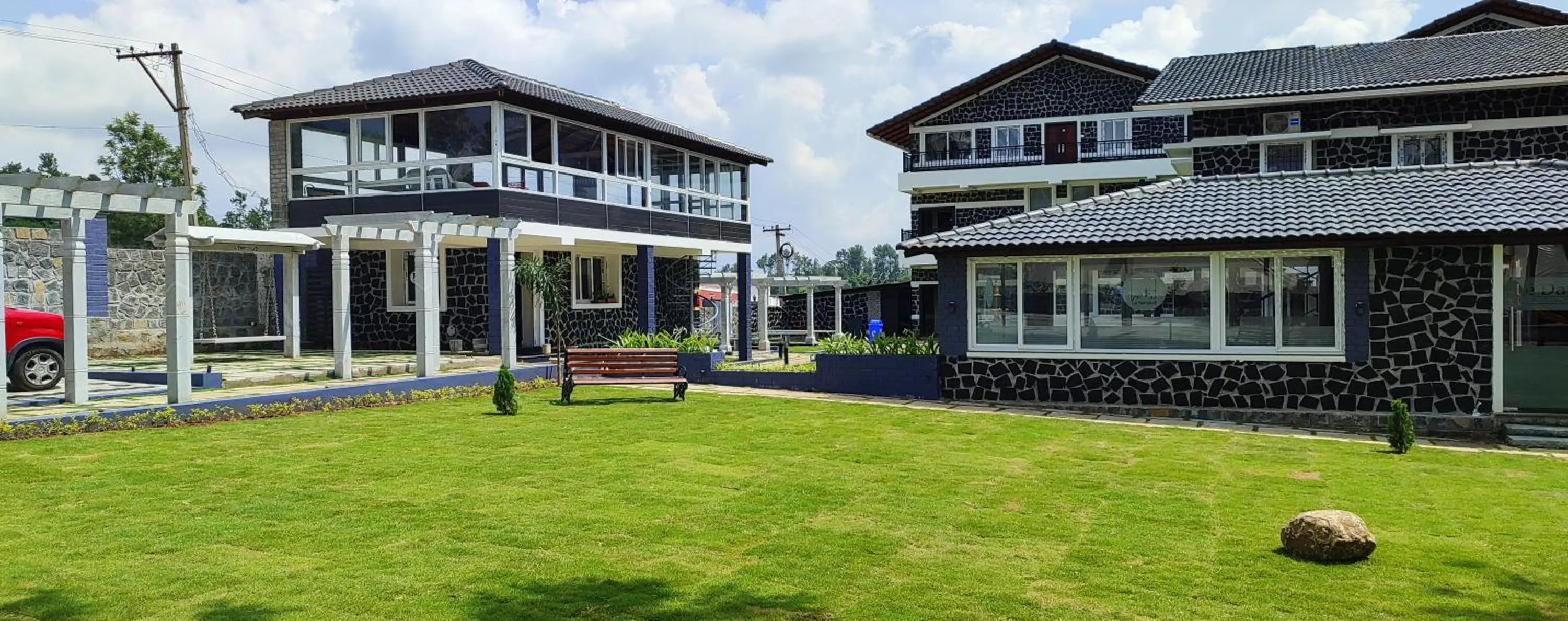 Property building in Le Yercaud