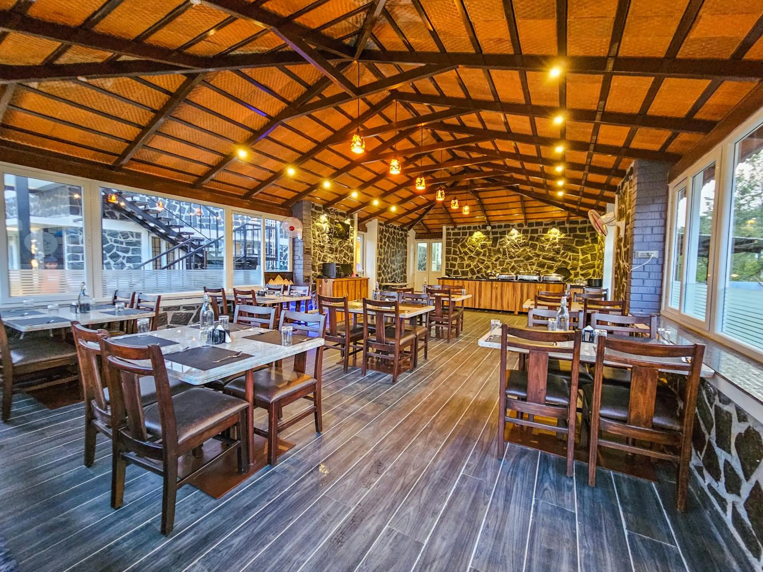 Restaurant/places to eat in Le Yercaud