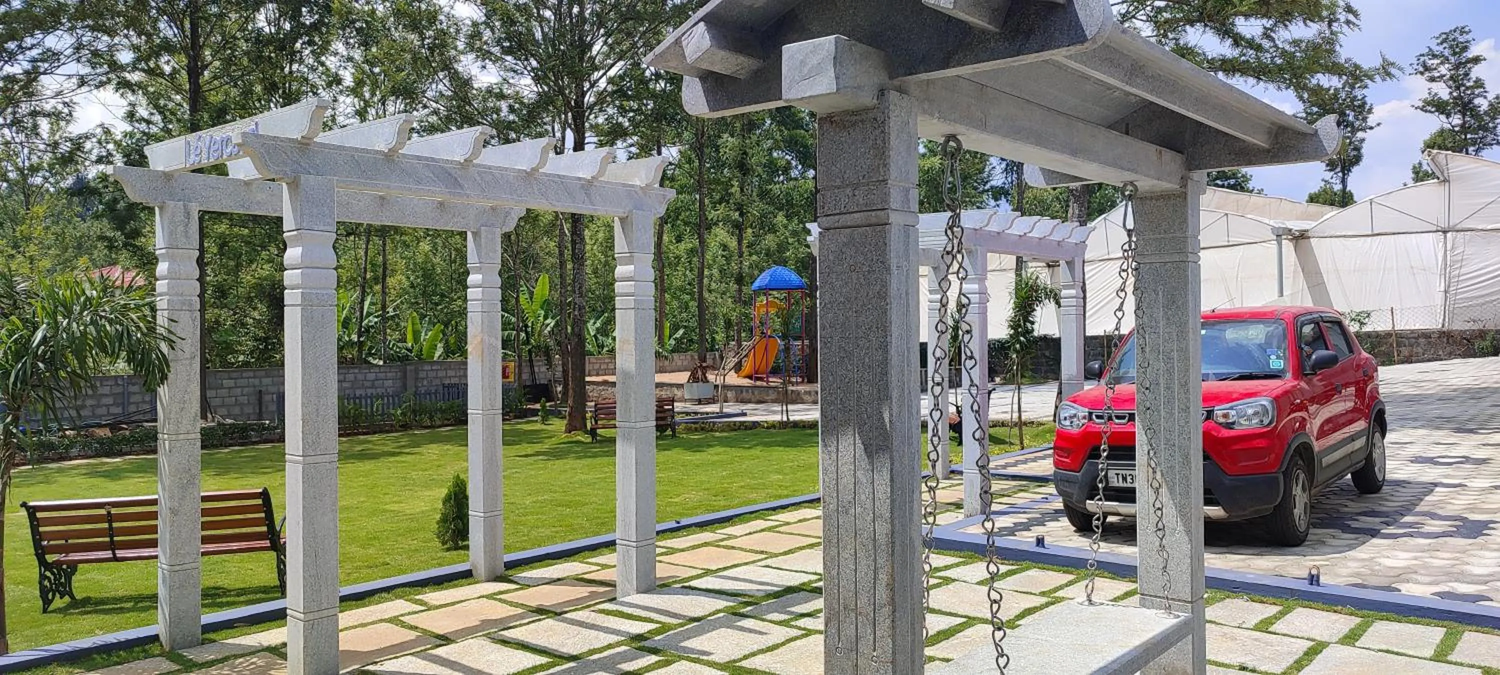 Garden view in Le Yercaud