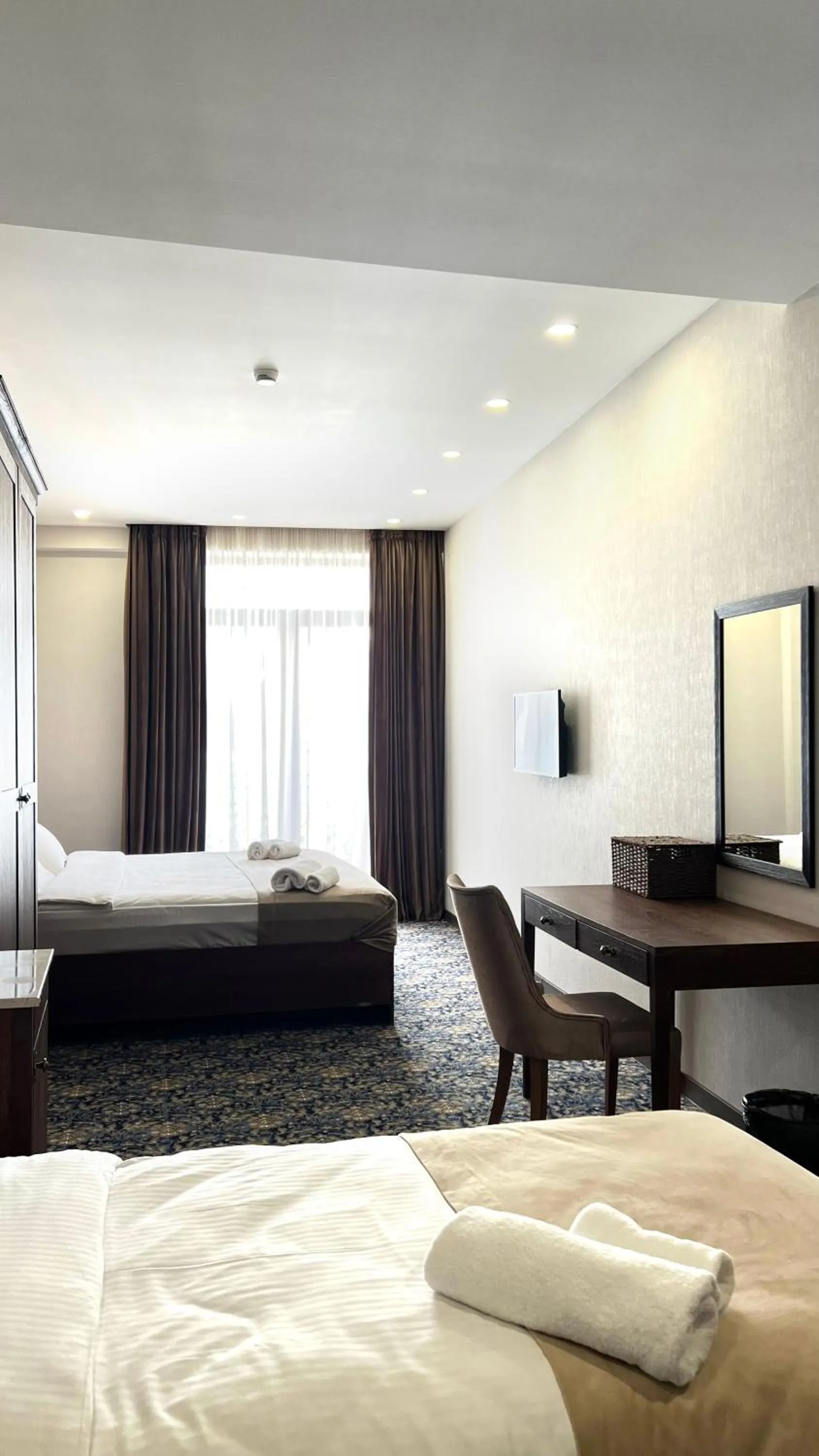 TV and multimedia, Bed in Marmenio Hotel