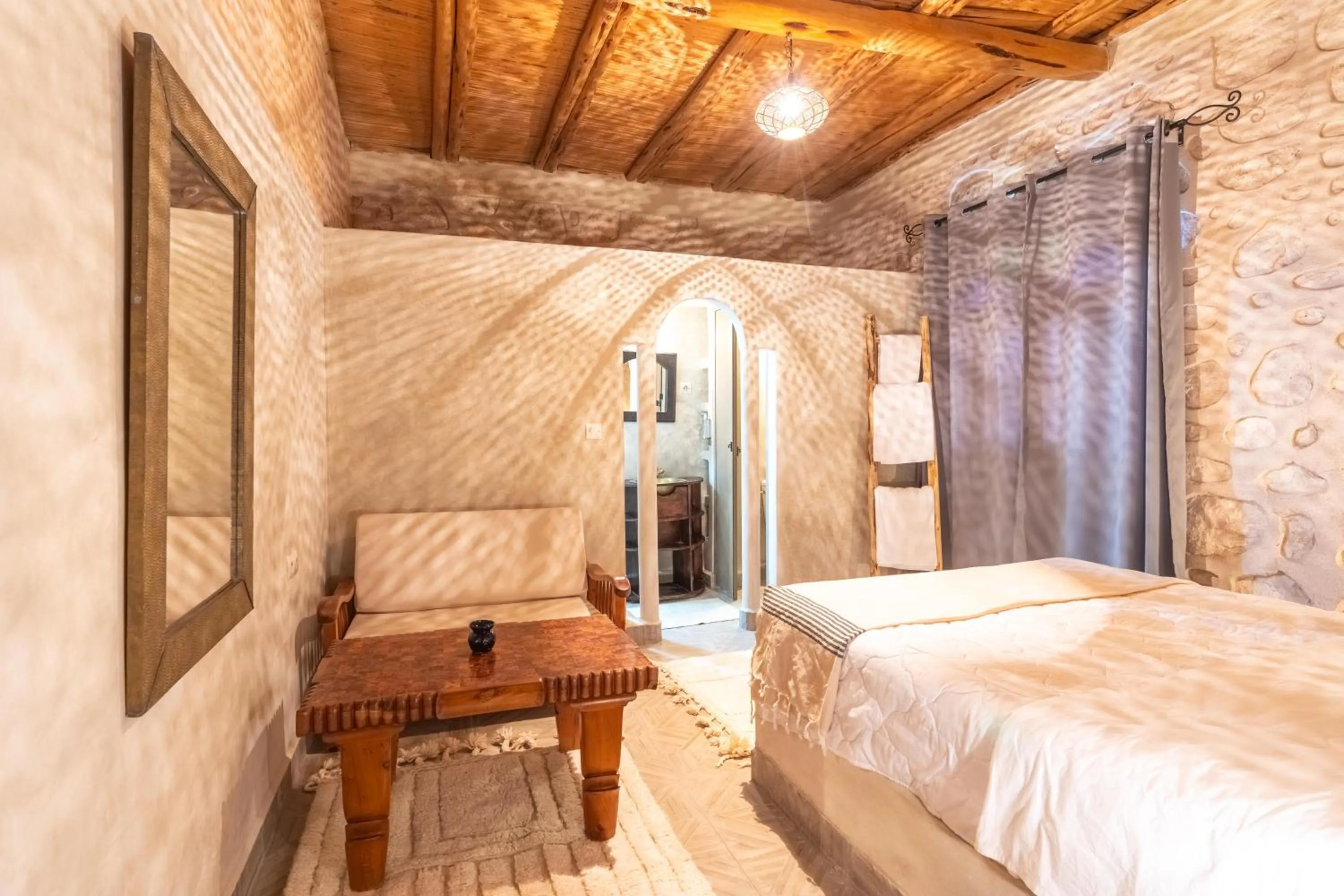 Bed in DAR ETTO Riad & Spa