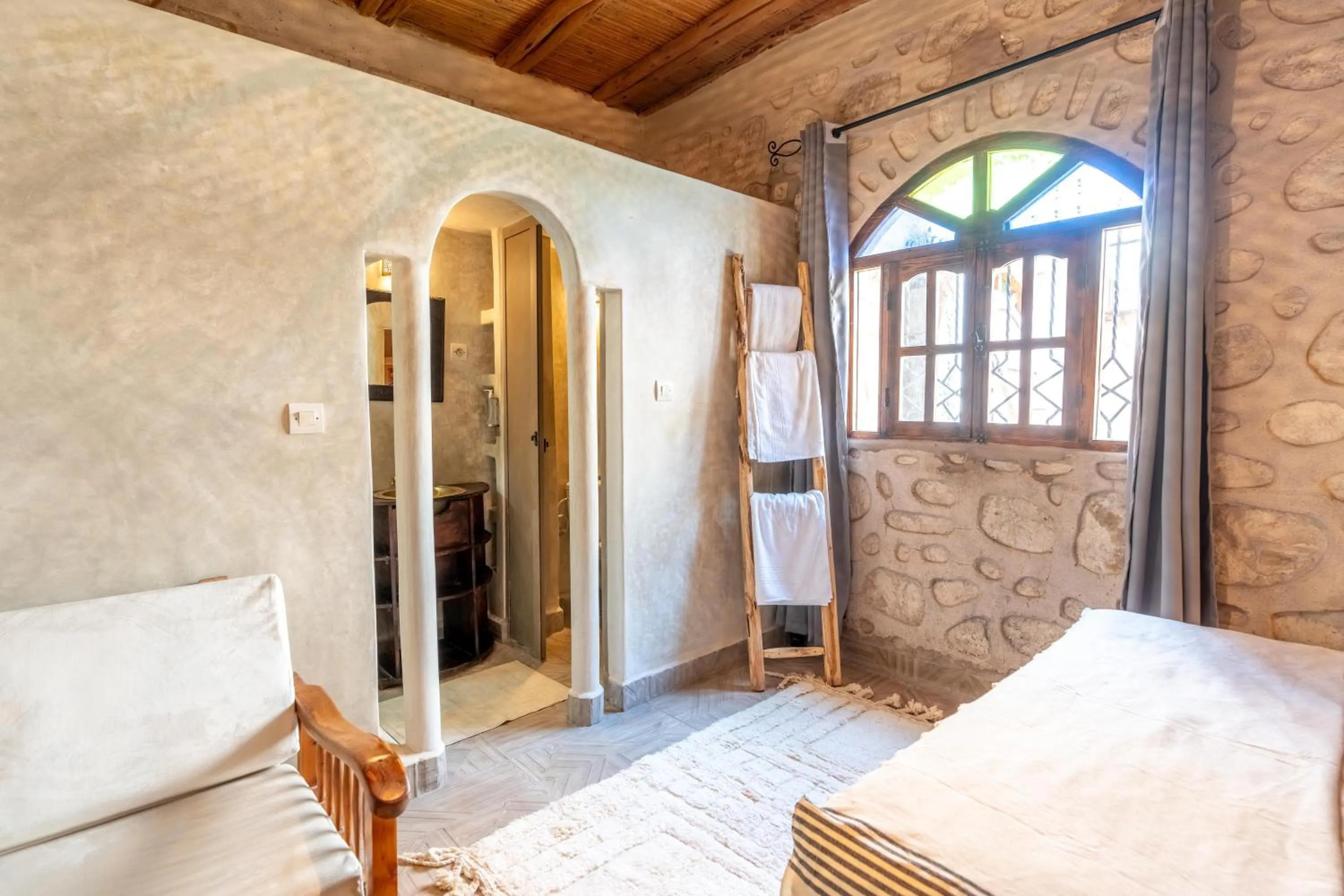 Bed in DAR ETTO Riad & Spa