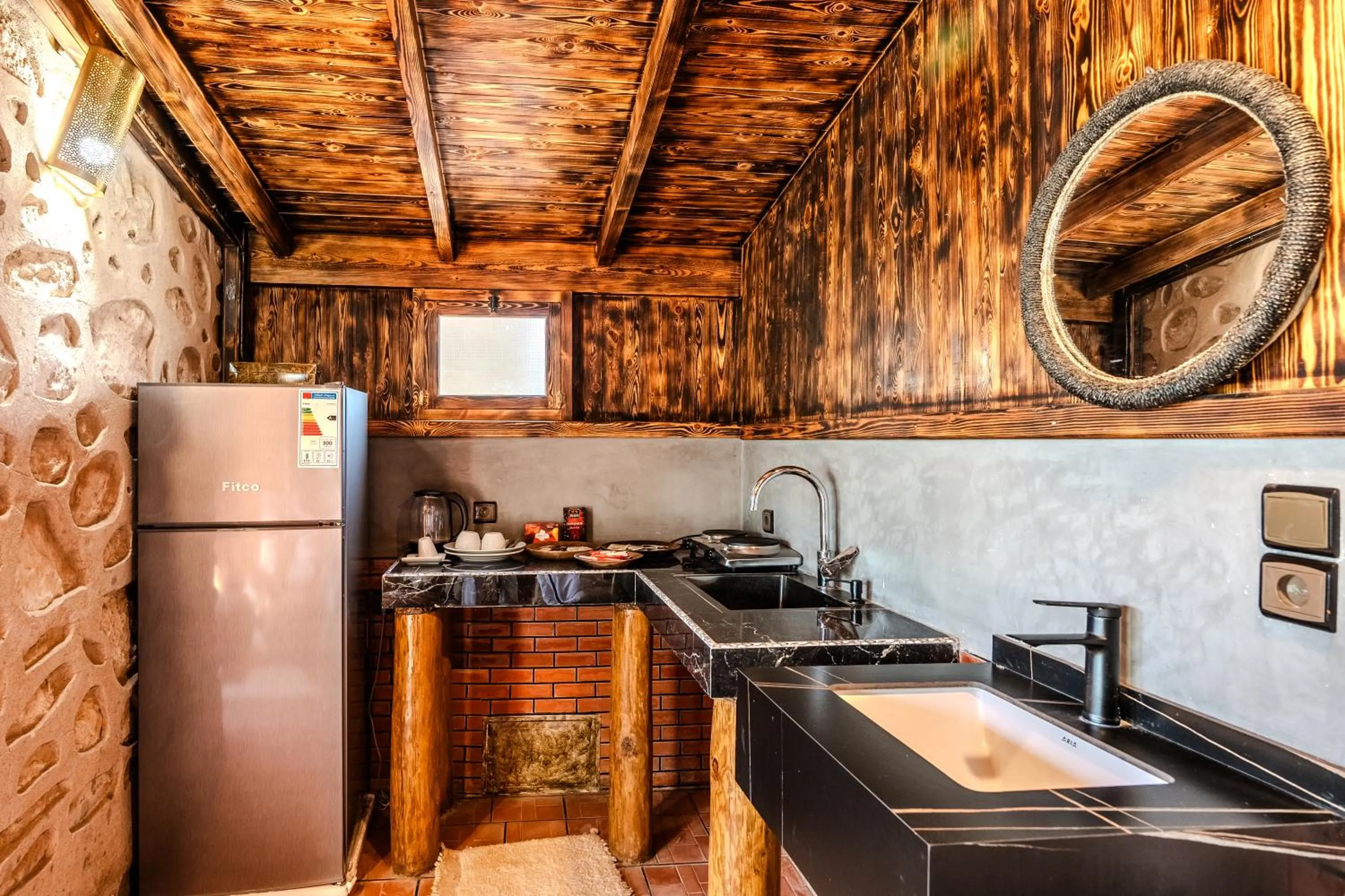 Kitchen or kitchenette in DAR ETTO Riad & Spa
