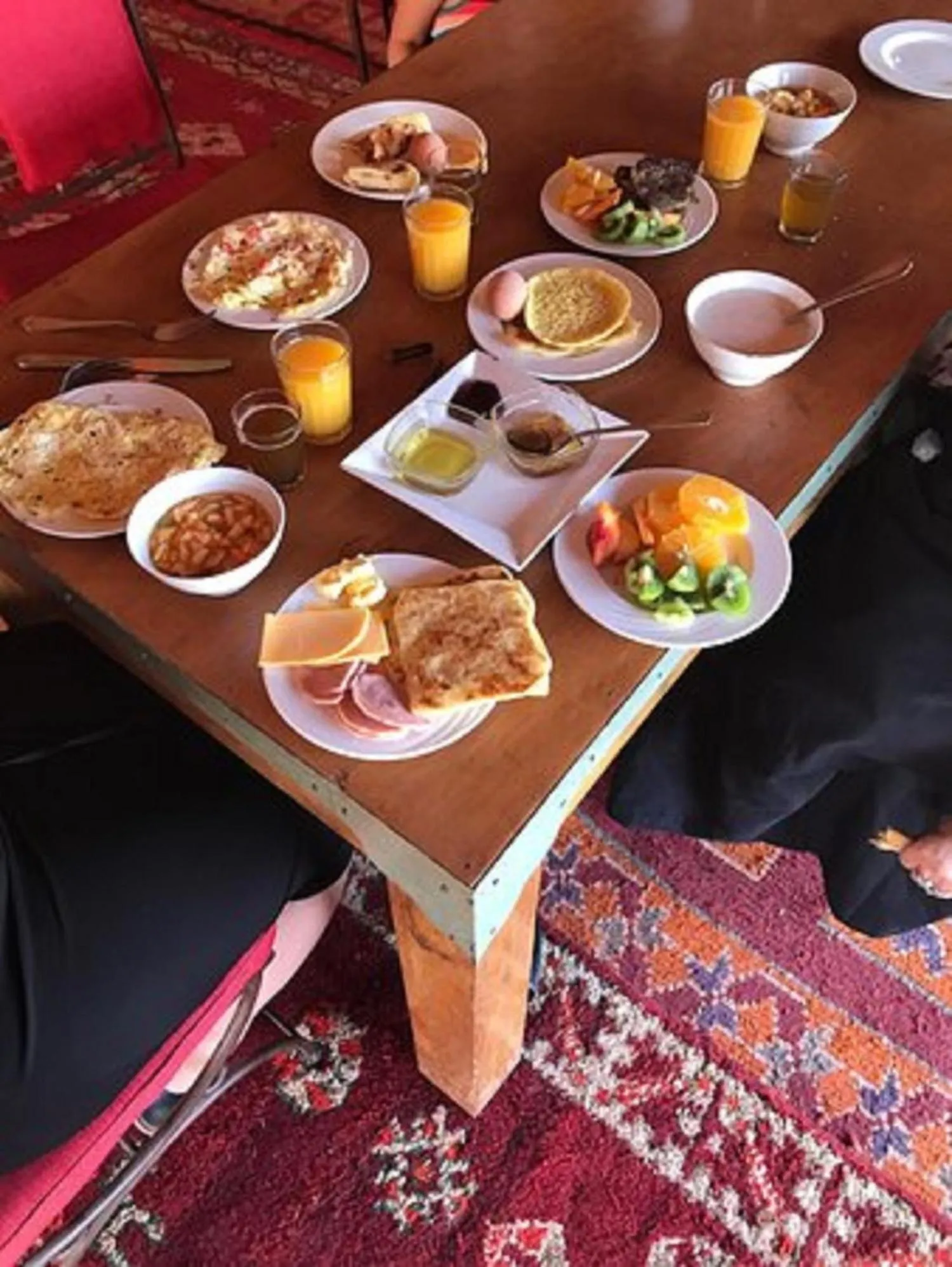 Restaurant/places to eat in Terres d'Amanar