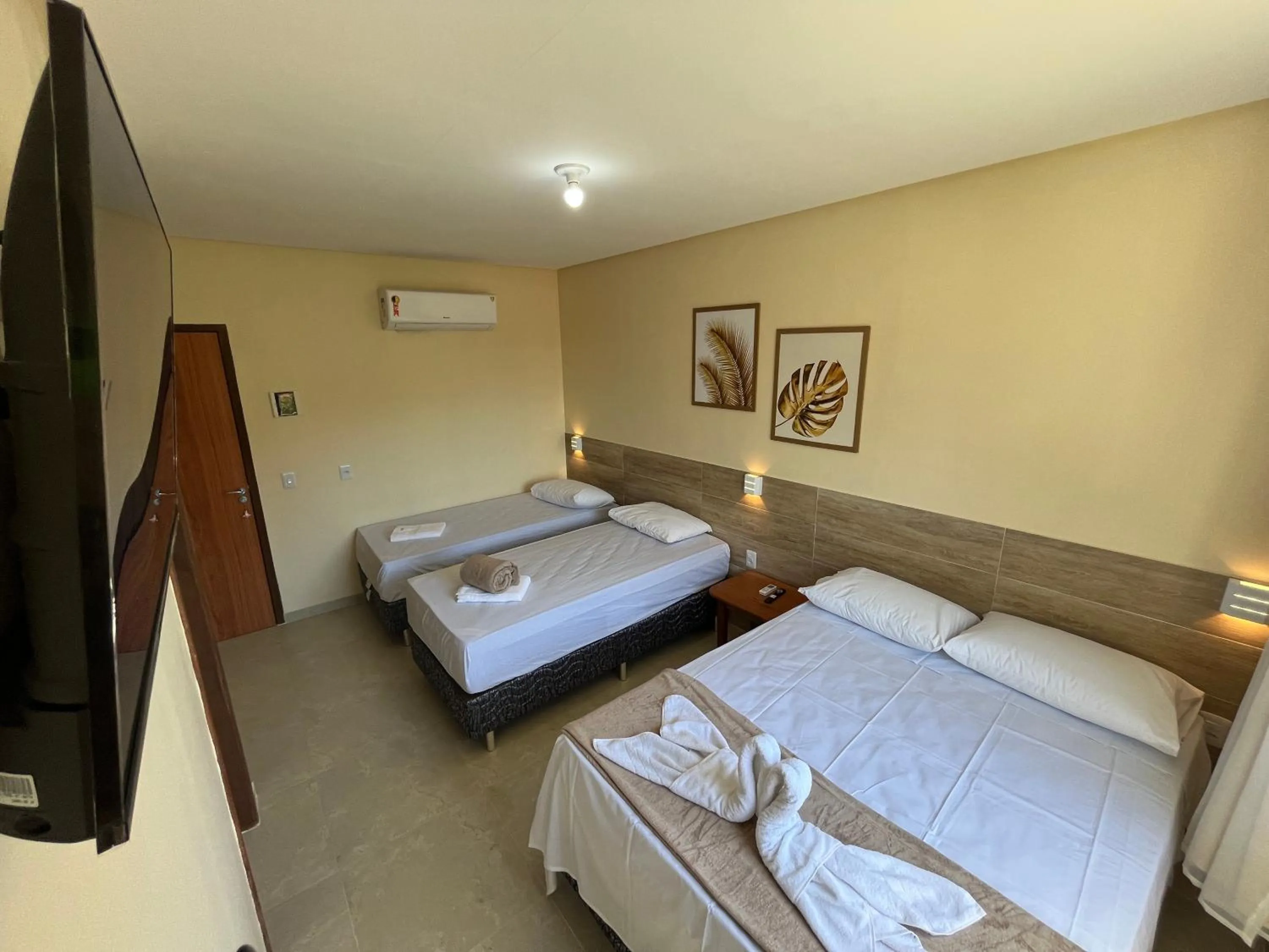 Photo of the whole room, Bed in Pousada Donna Maraka