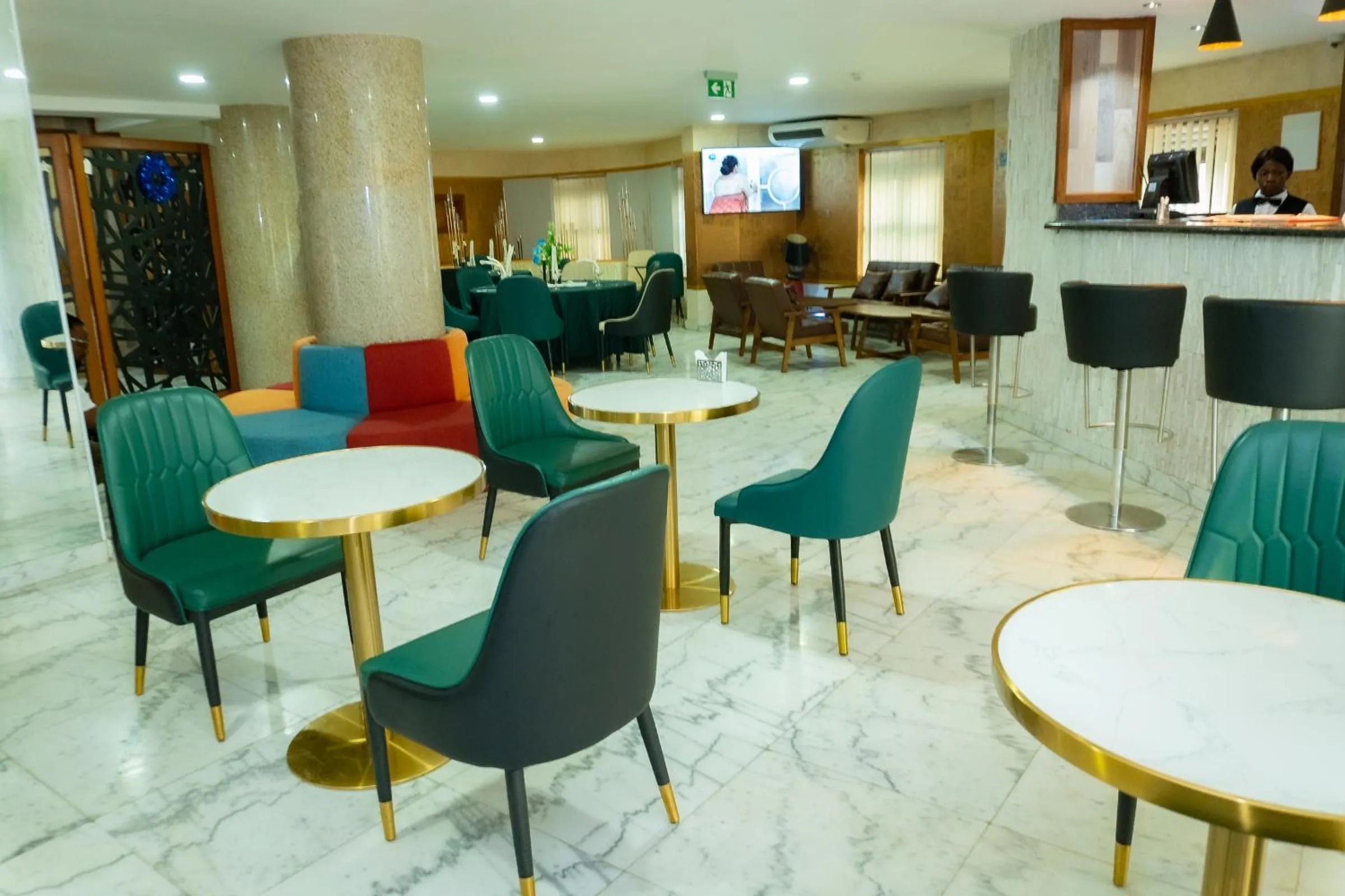 Restaurant/places to eat in Hotel Le Figaro