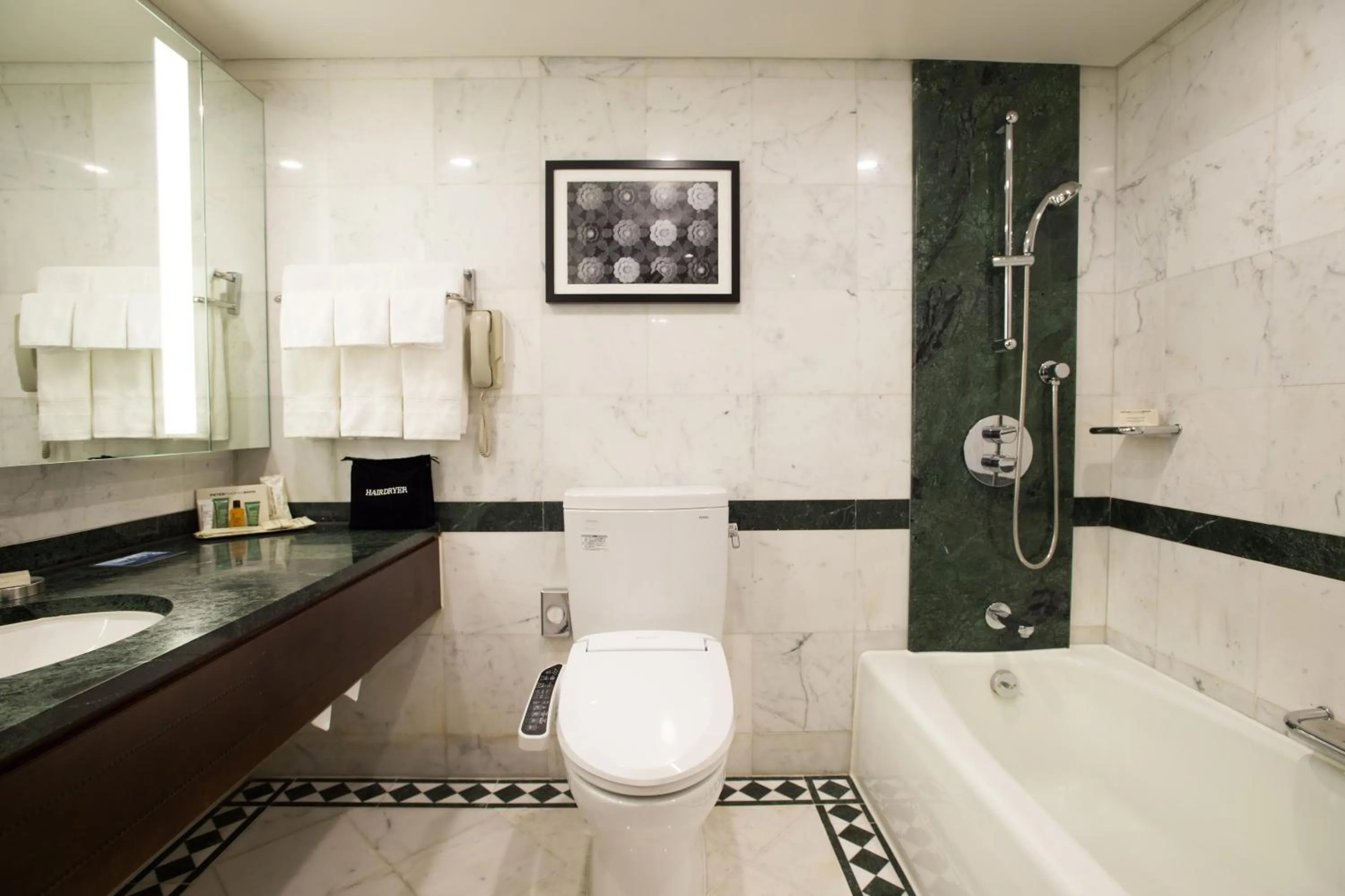 Bathroom in Millennium Hilton Seoul