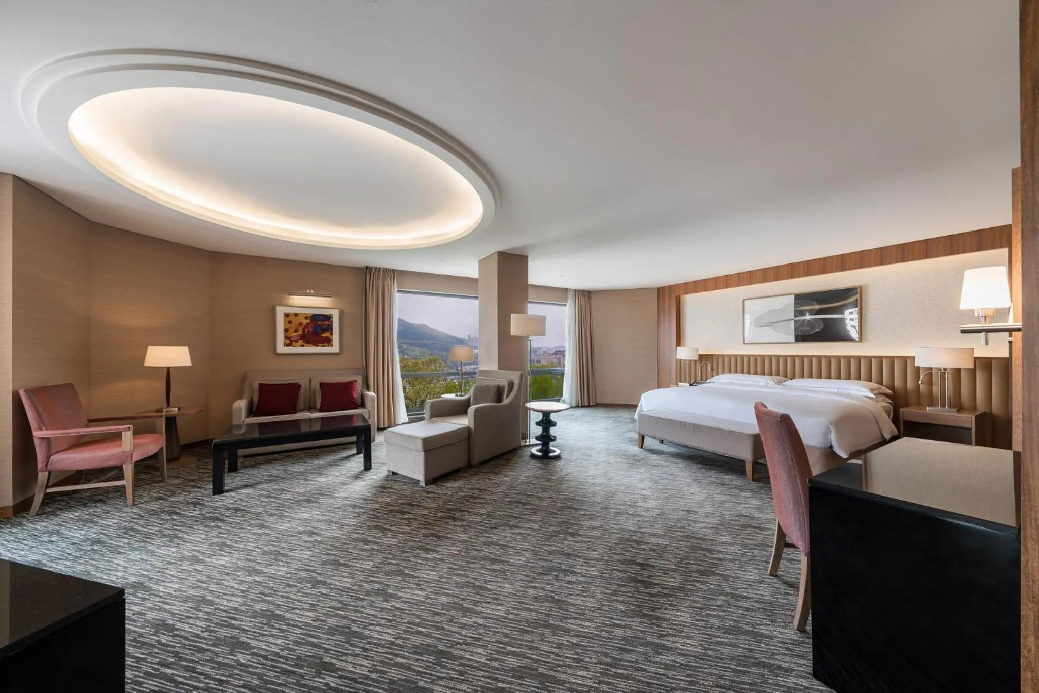 Bed in Swiss Grand Hotel Seoul & Grand Suite