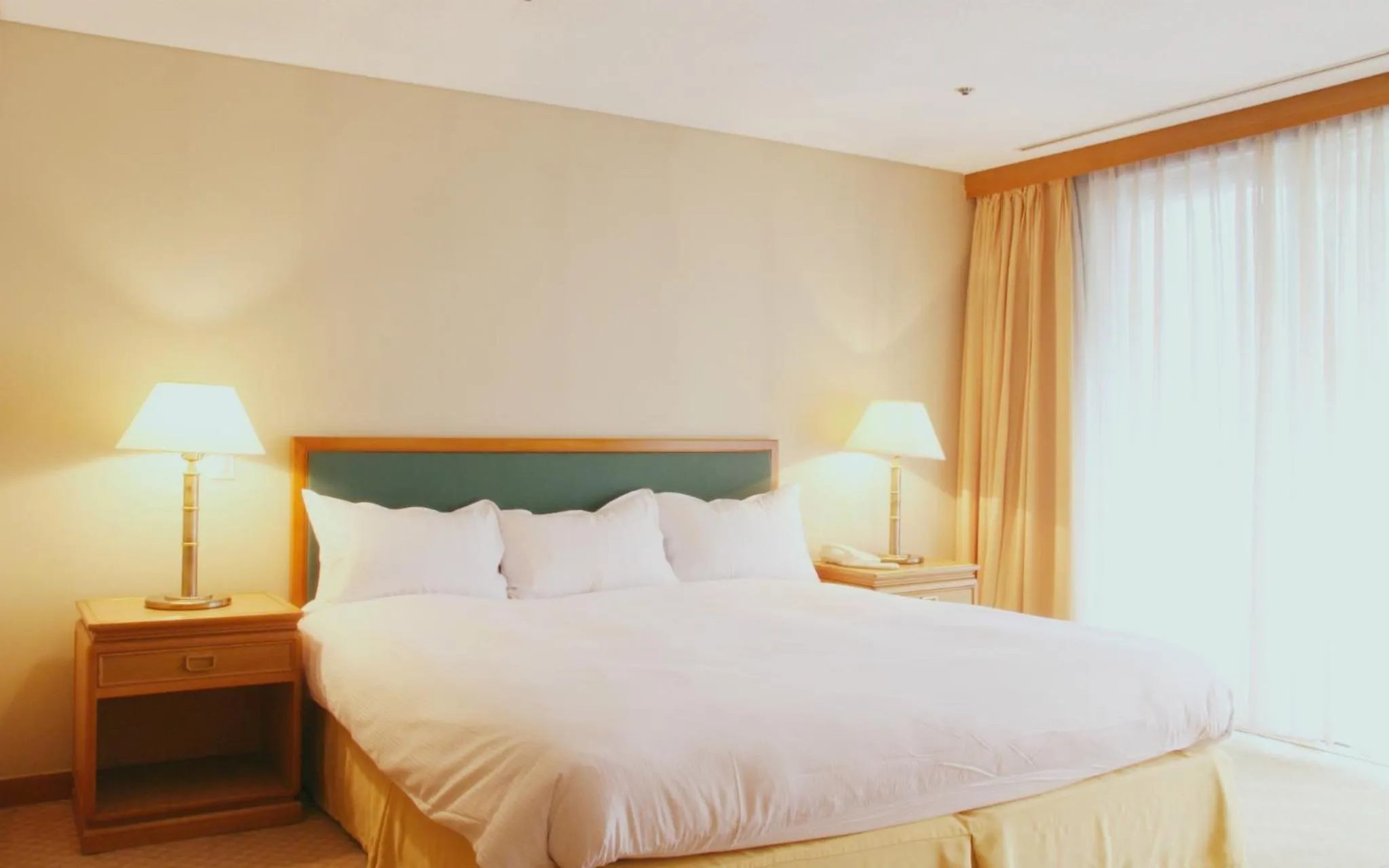 Bed in Swiss Grand Hotel Seoul & Grand Suite