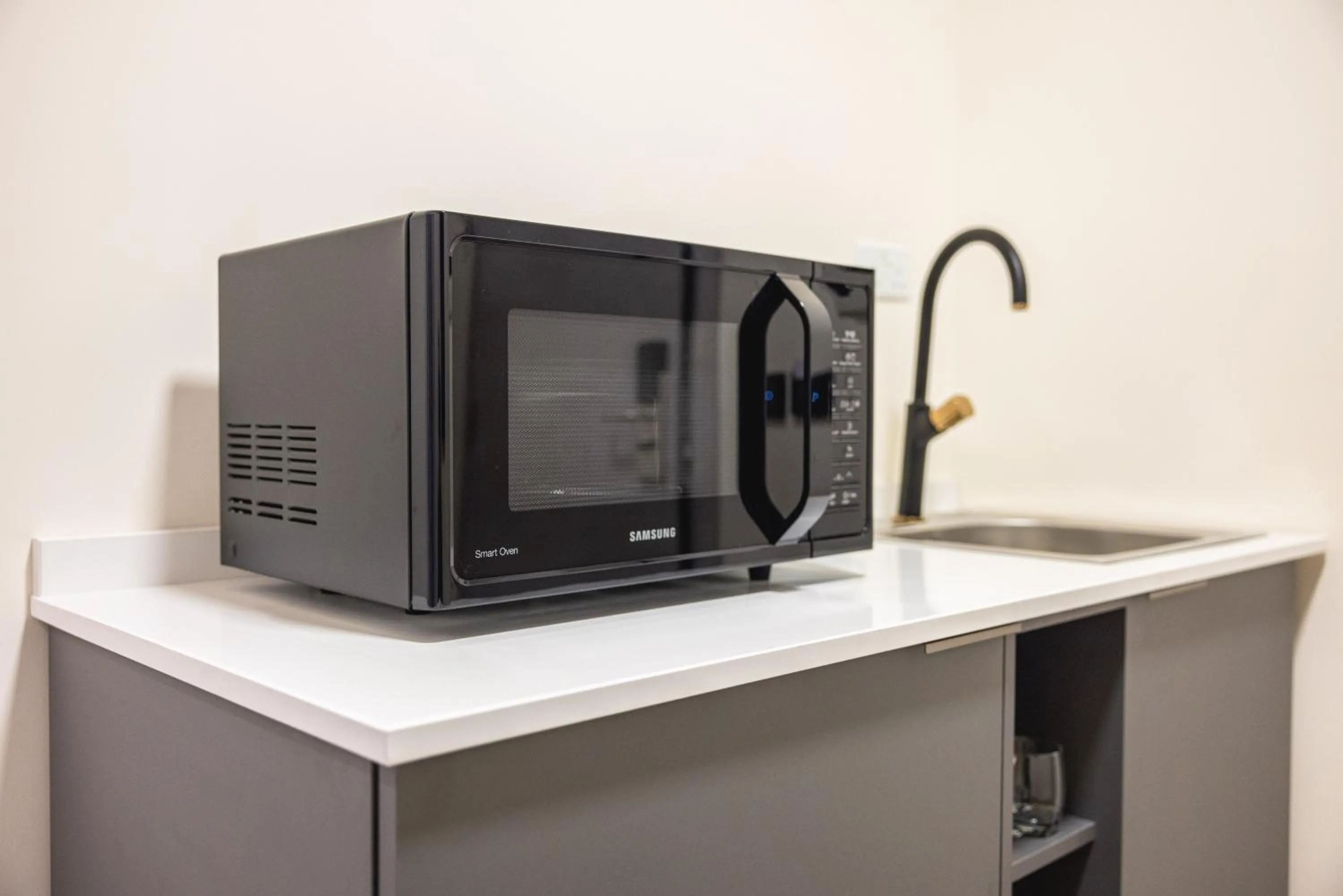 Kitchen or kitchenette in C'est La Vie Boutik Swieqi