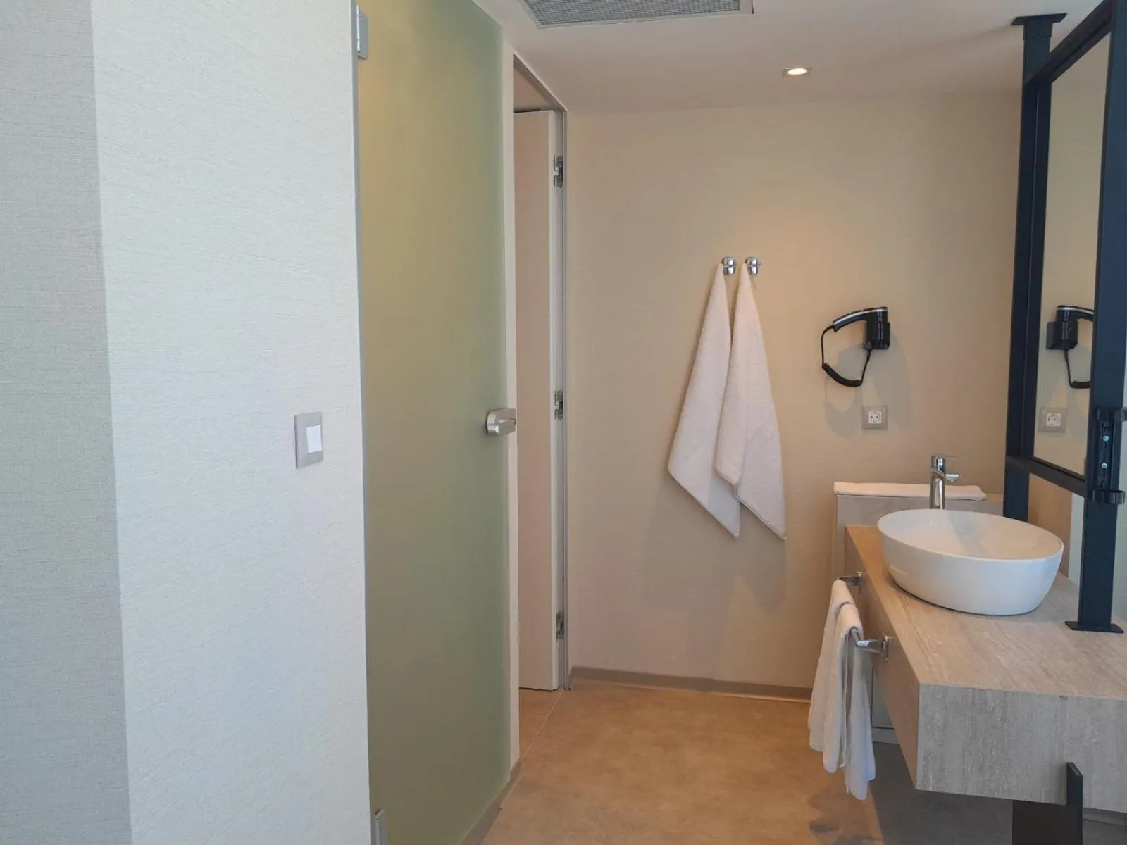 Toilet in Hotel Zenith