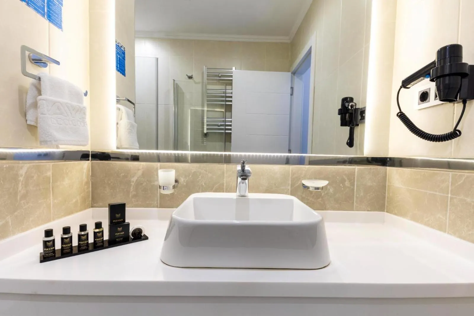 Bathroom in Mayar Residence Hotel