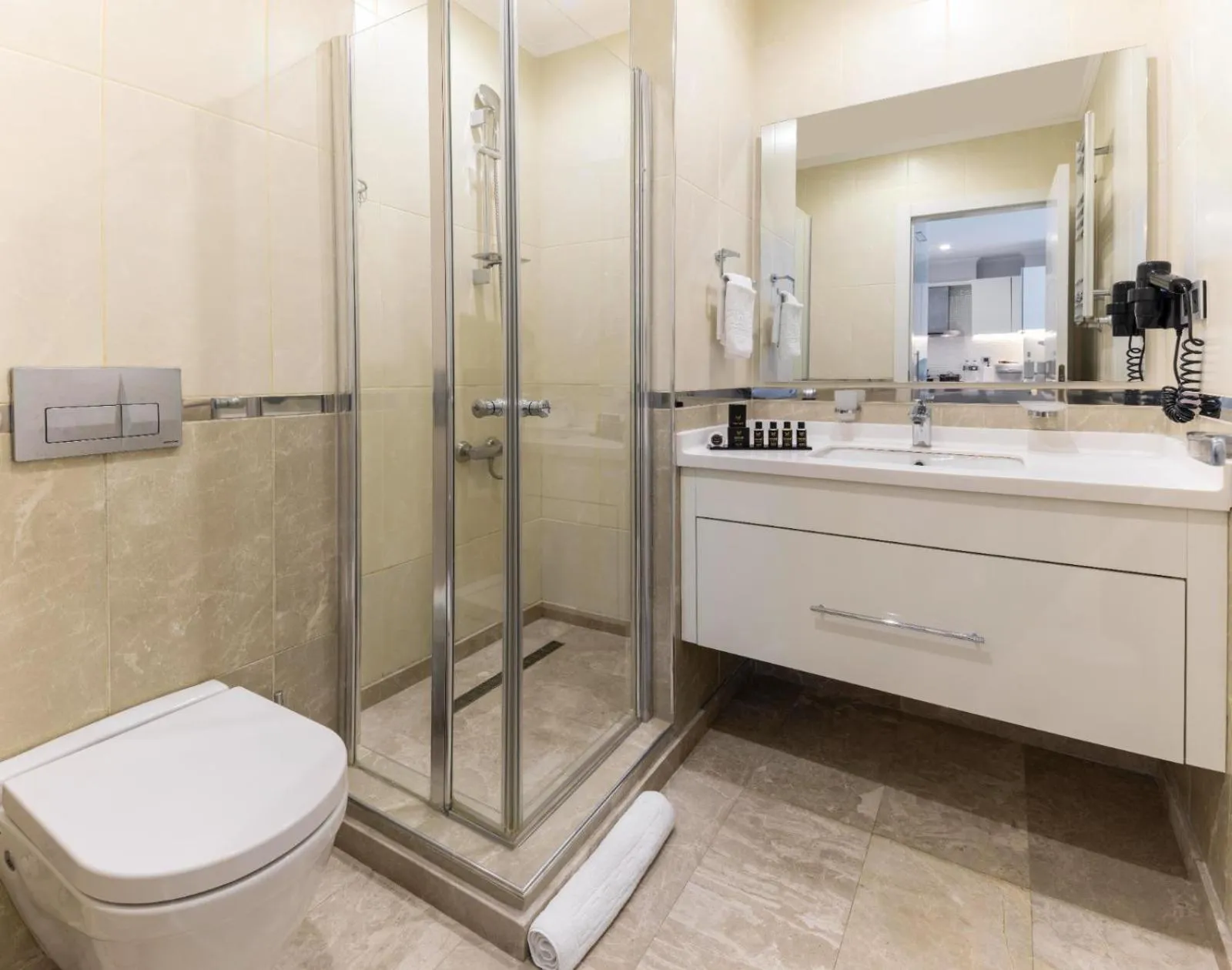 Bathroom in Mayar Residence Hotel