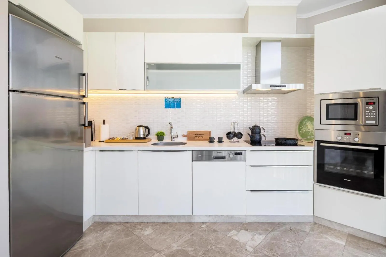 Kitchen or kitchenette in Mayar Residence Hotel