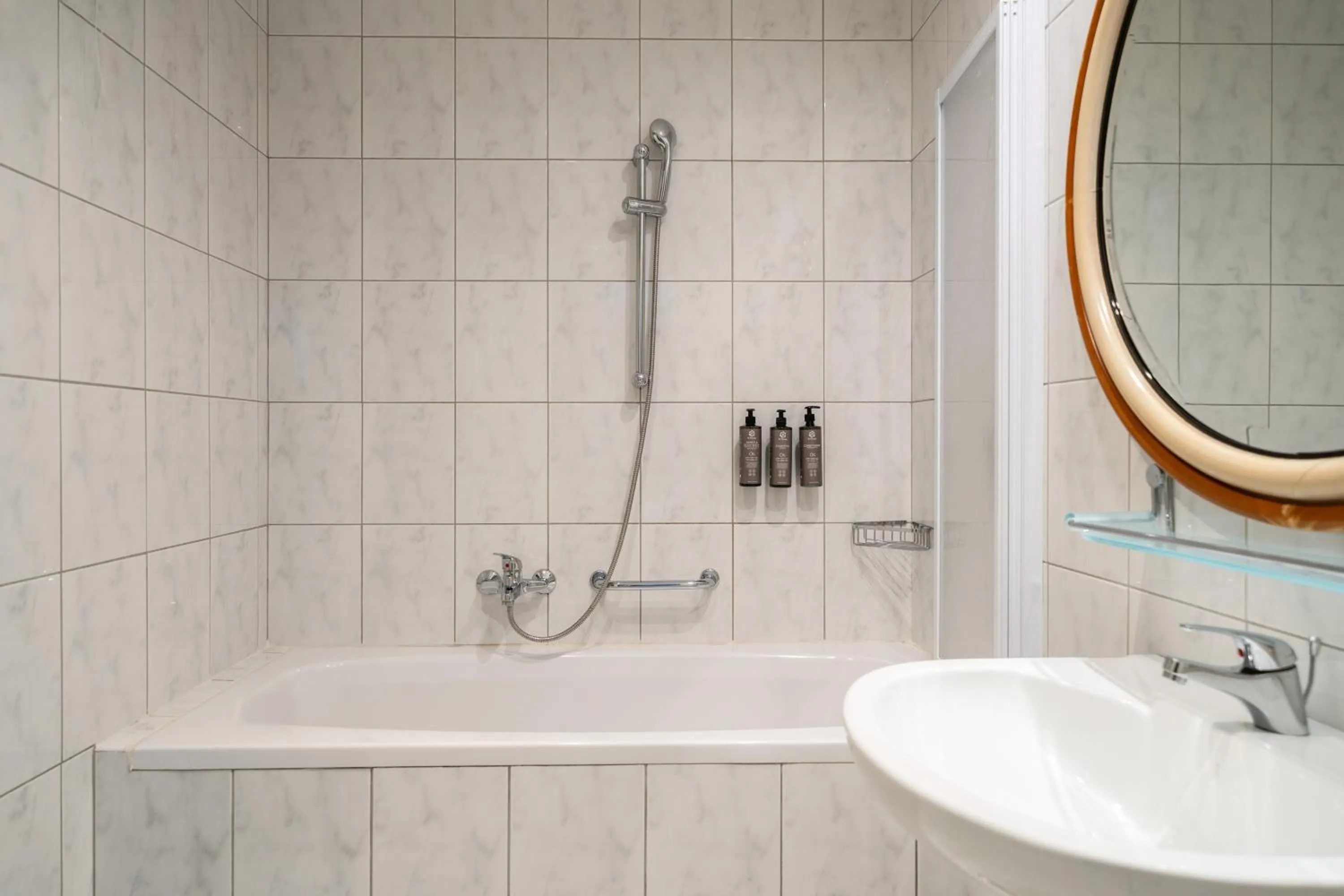 Bathroom in Iberostar Waves Bellevue All Inclusive