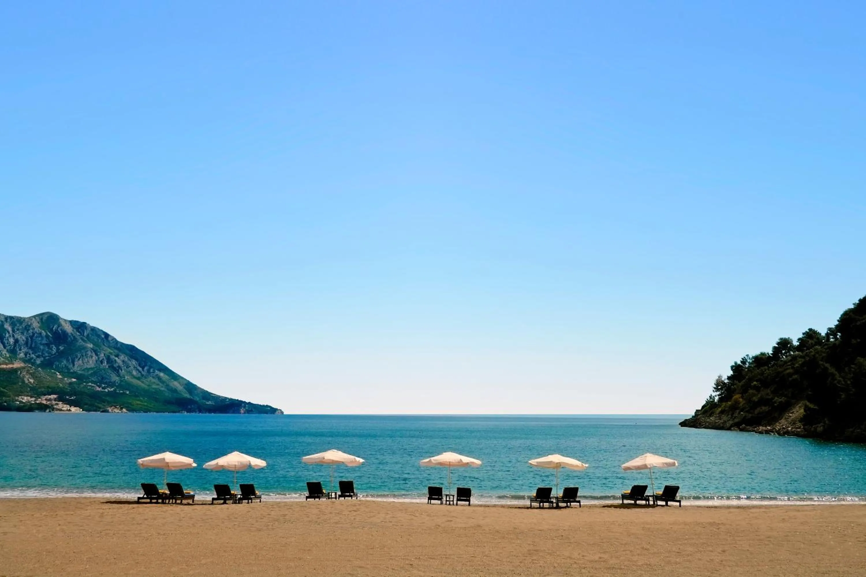 Facade/entrance in Iberostar Waves Bellevue All Inclusive