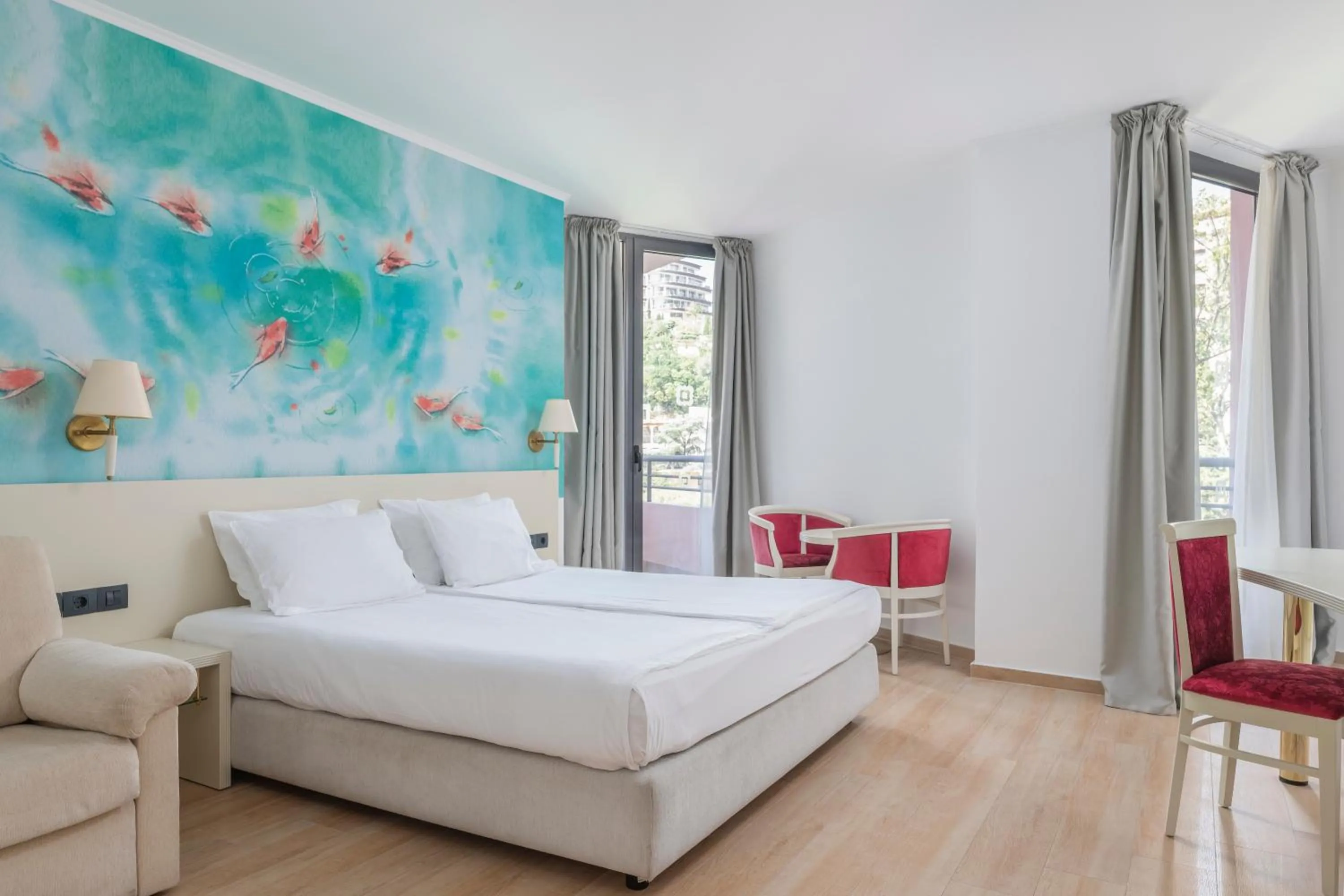 Bedroom, Bed in Iberostar Waves Bellevue All Inclusive