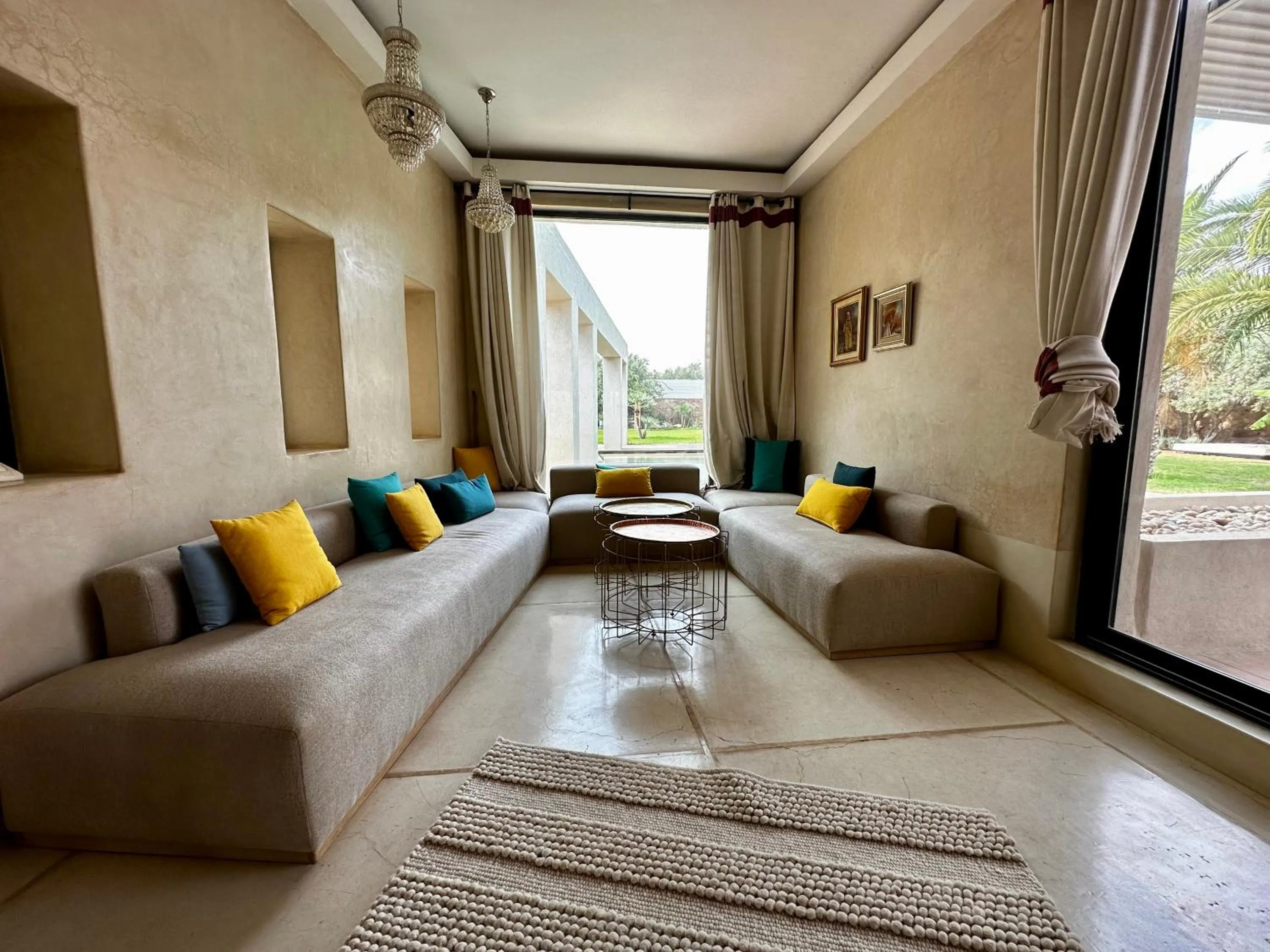 Lounge or bar in Les Jardins de Kesali By La Siredrah