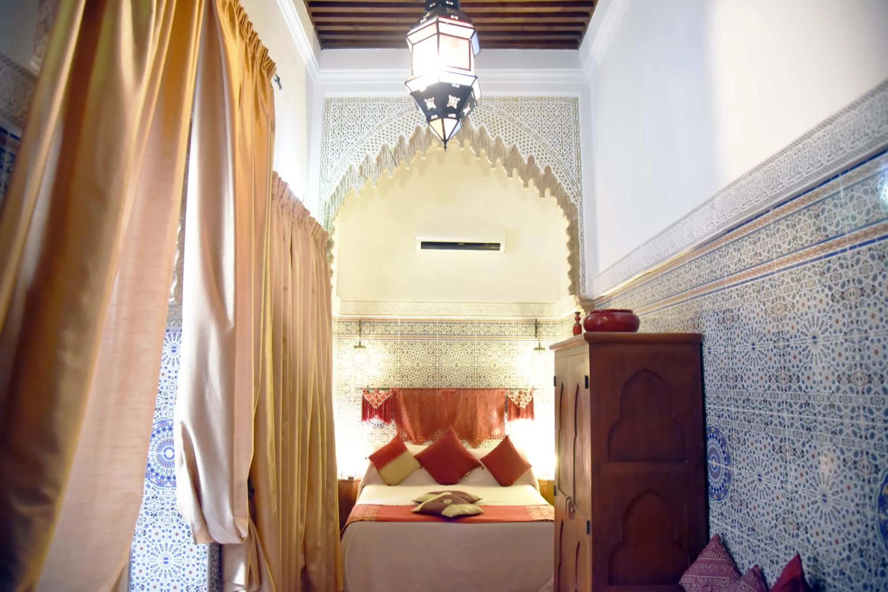 Bedroom, Bed in Riad Dar Zouhour