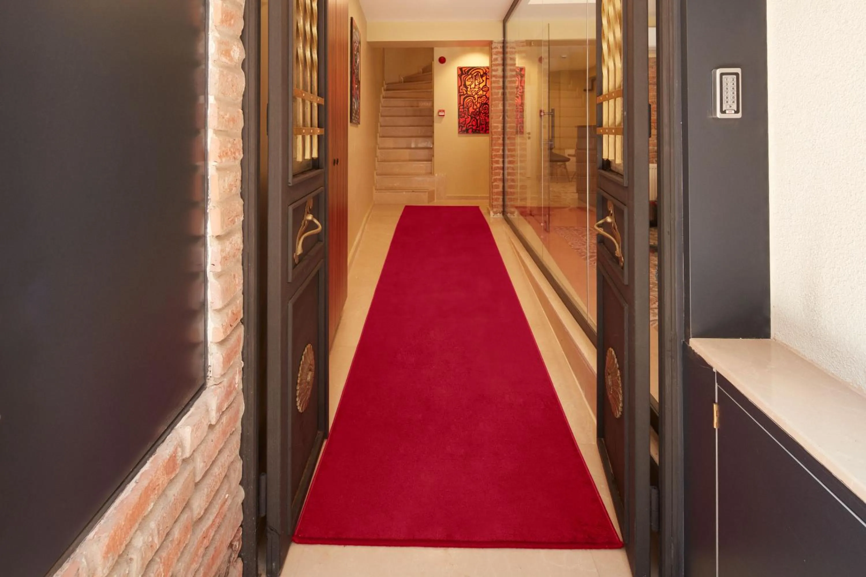 Facade/entrance in CASA GALATA 35