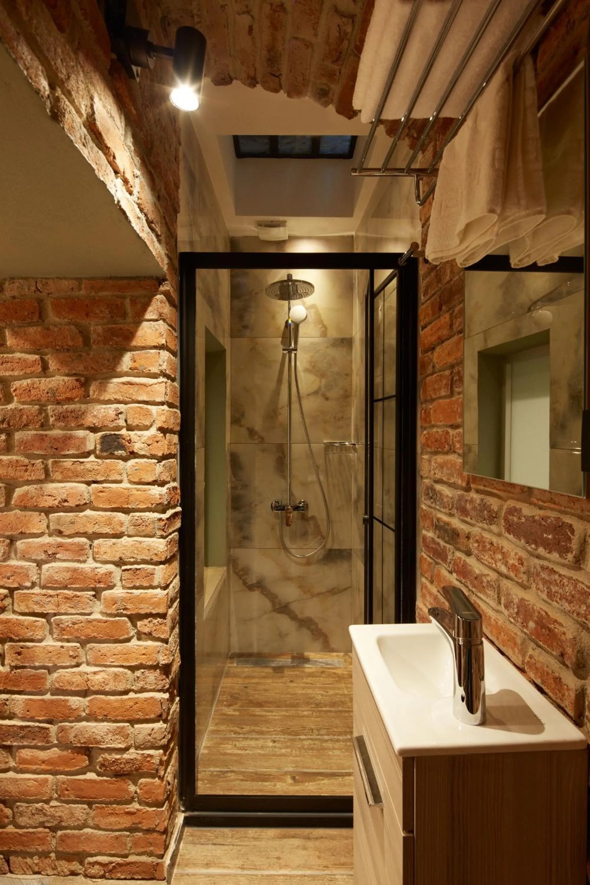 Shower in CASA GALATA 35
